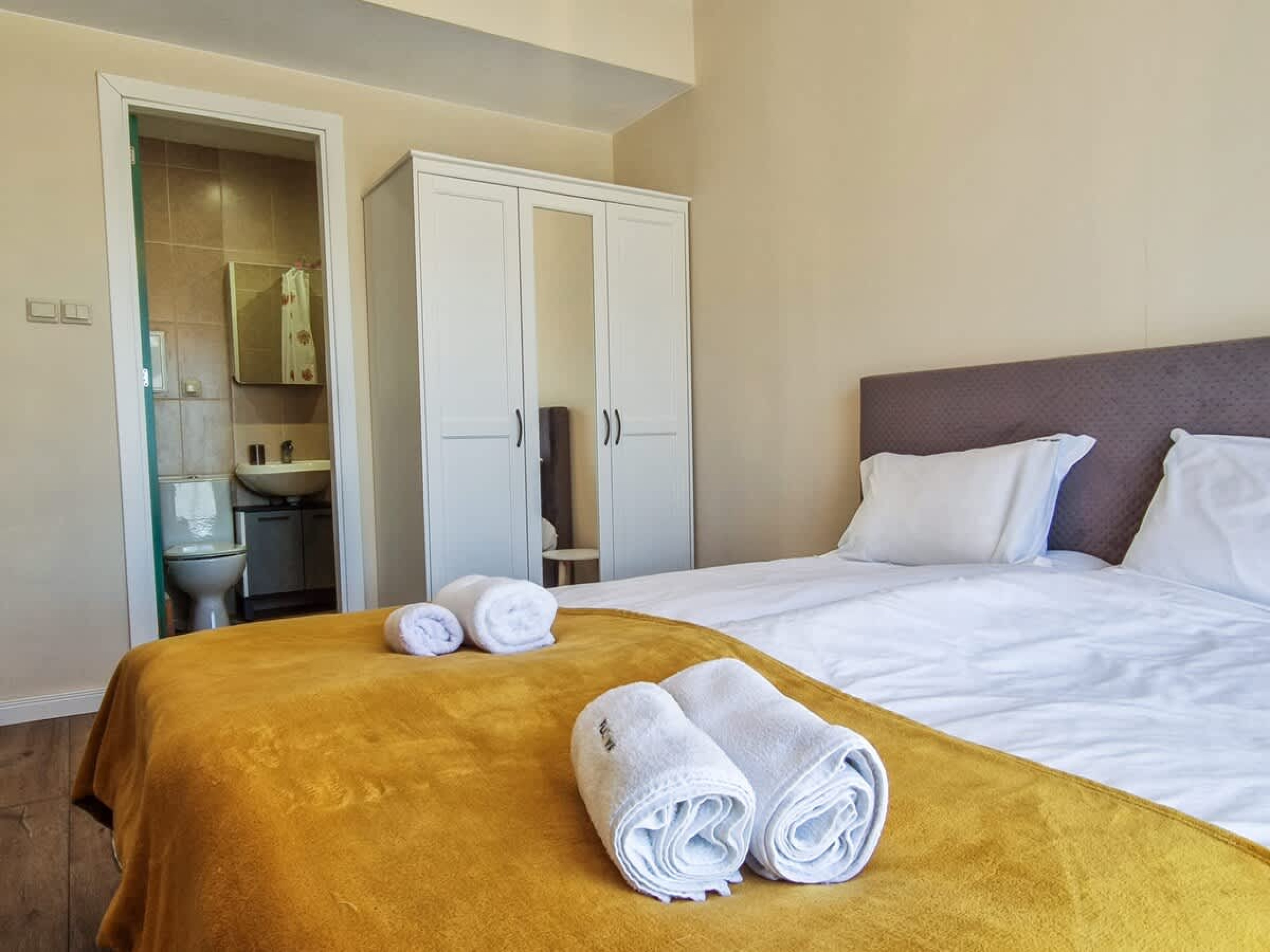 Cozy 2-BD Apartment in Bansko - Photo 10