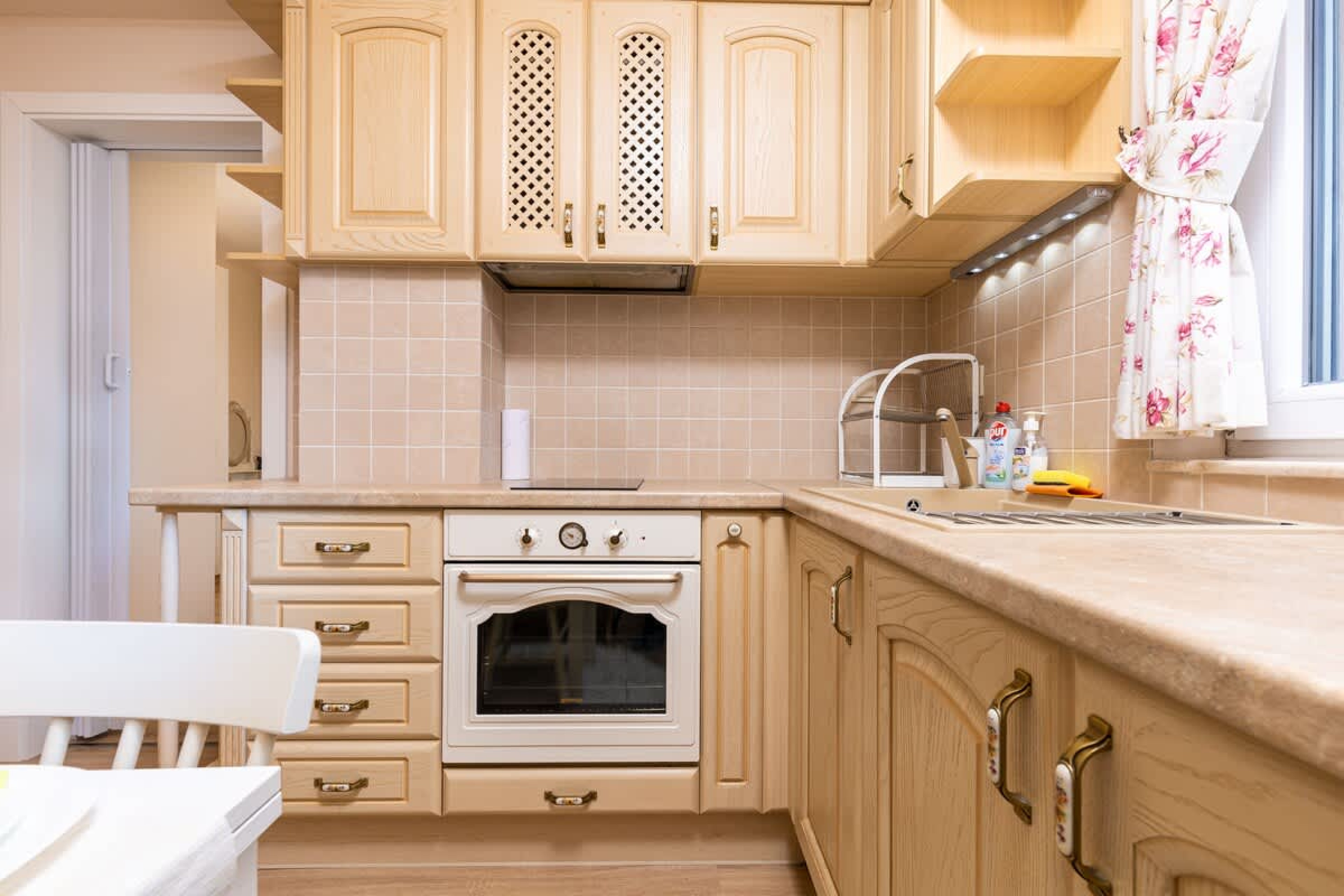 Scoutaround White Logo