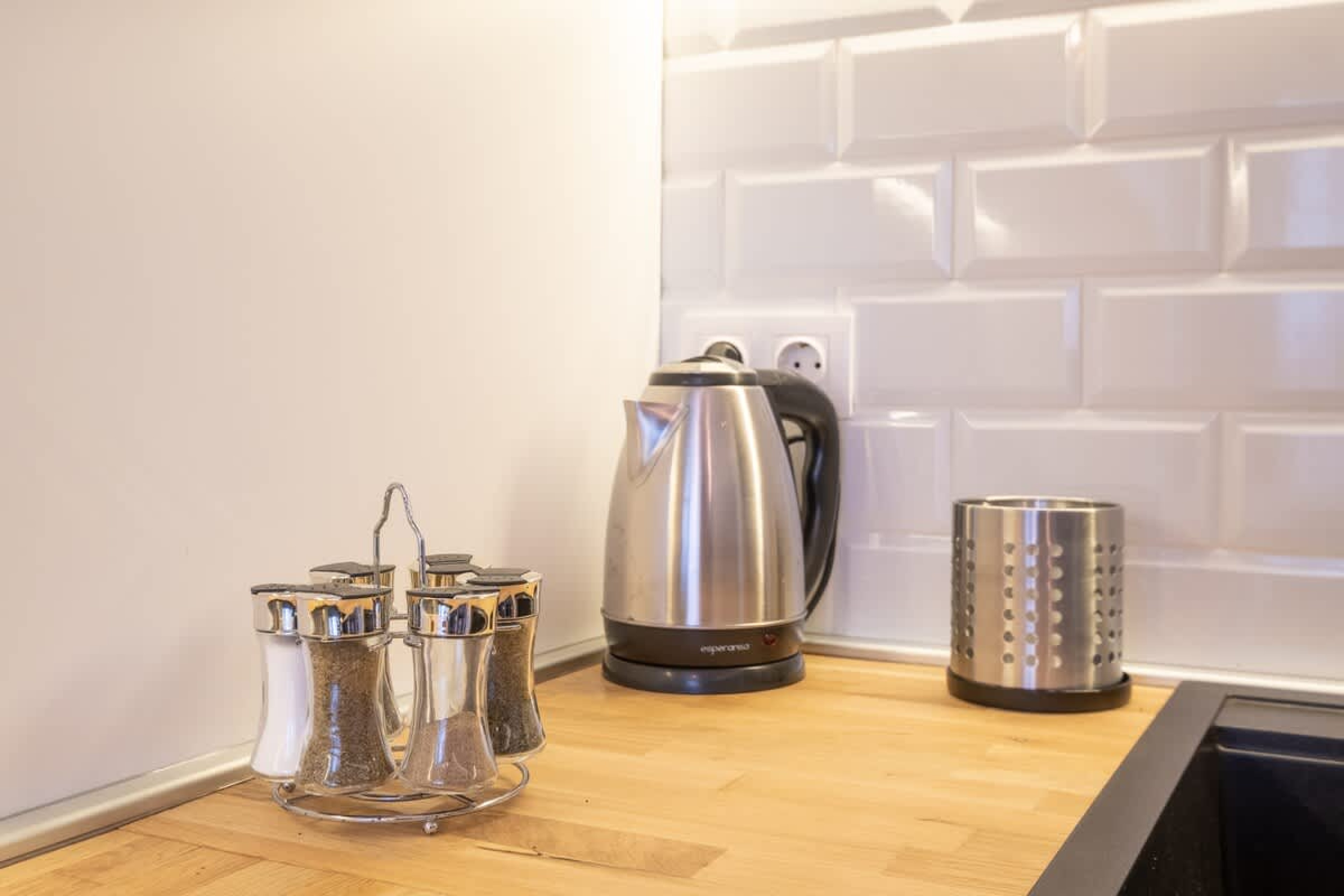 Scoutaround White Logo