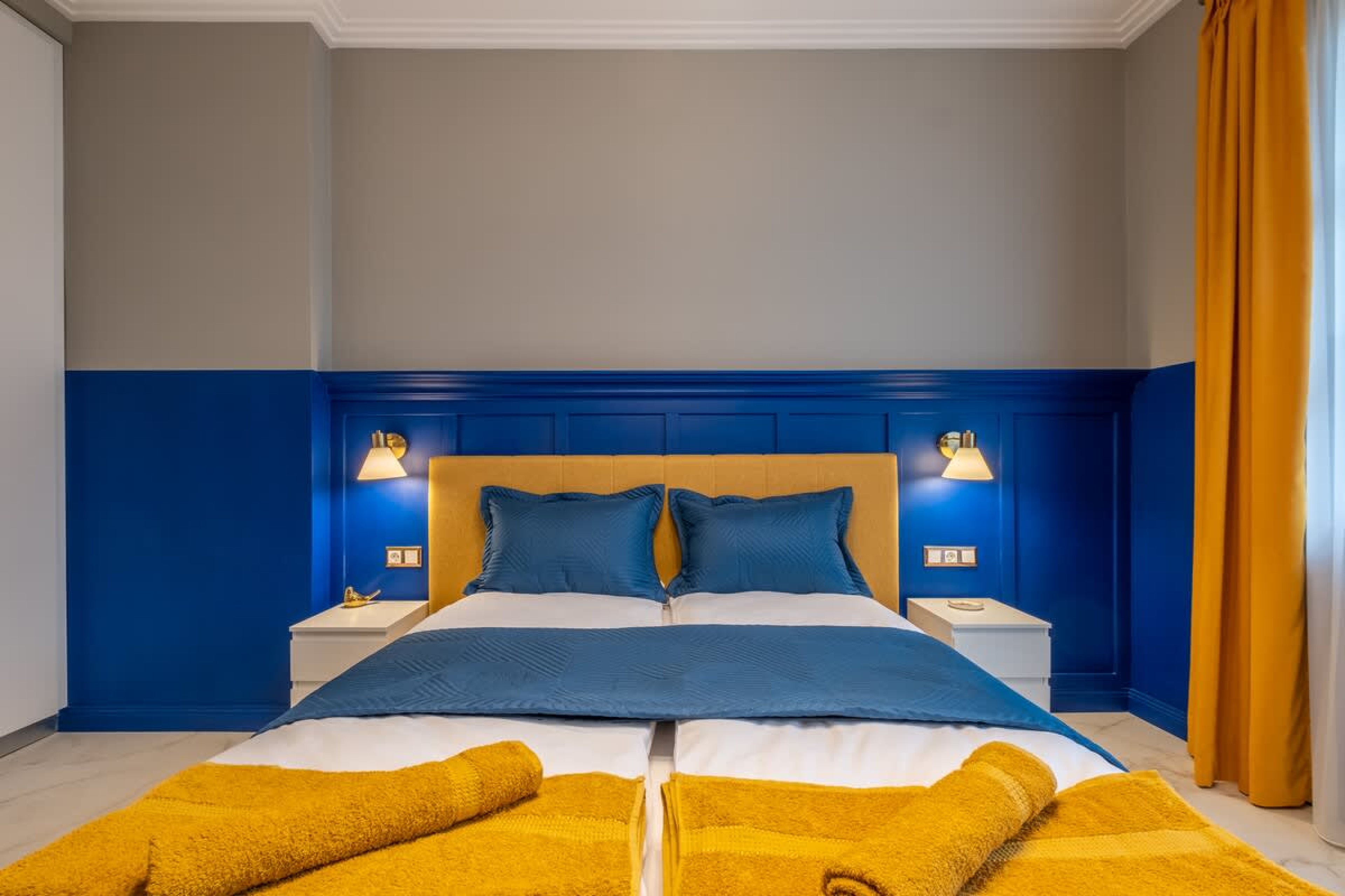 Scoutaround White Logo