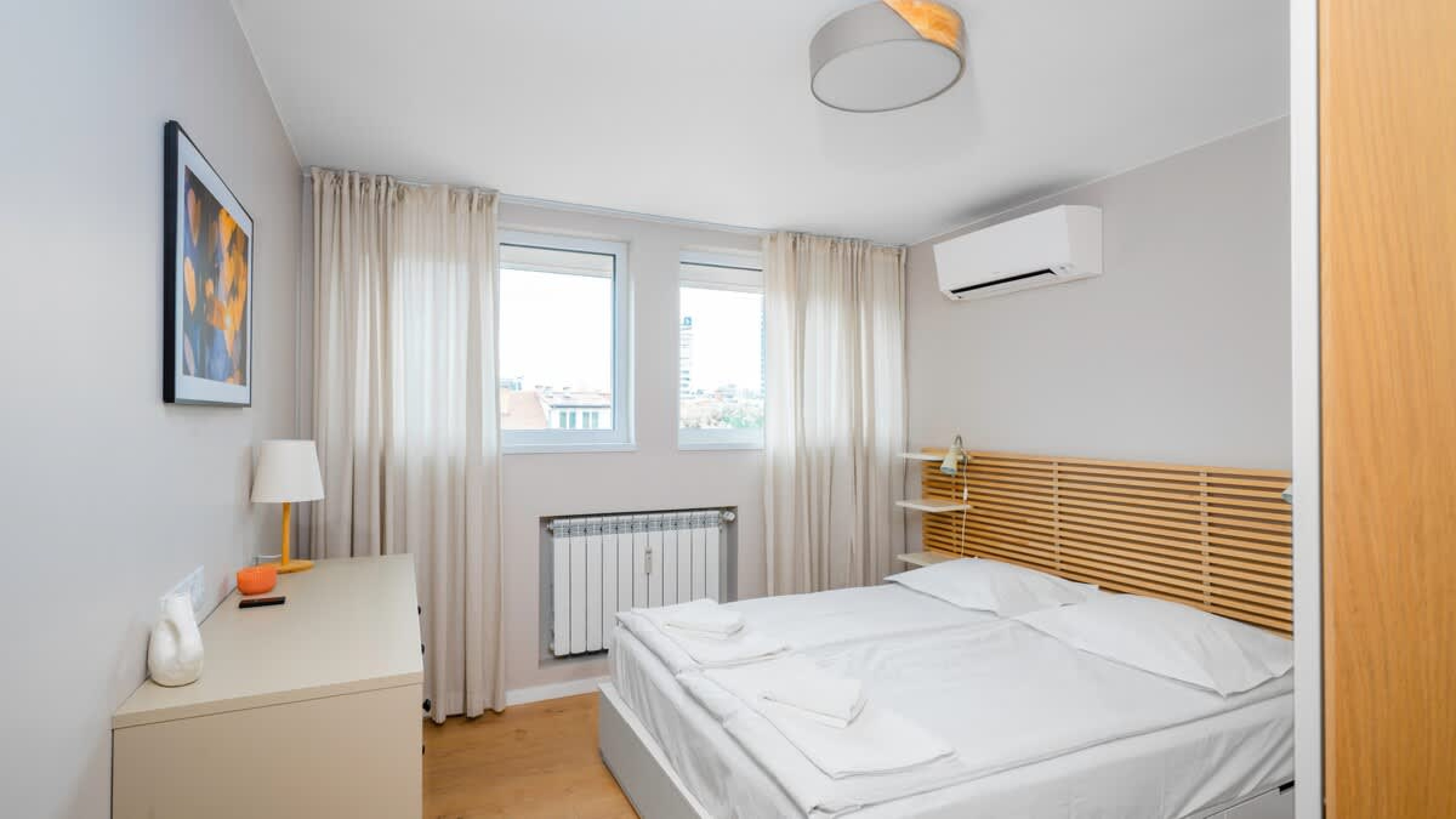 Scoutaround White Logo