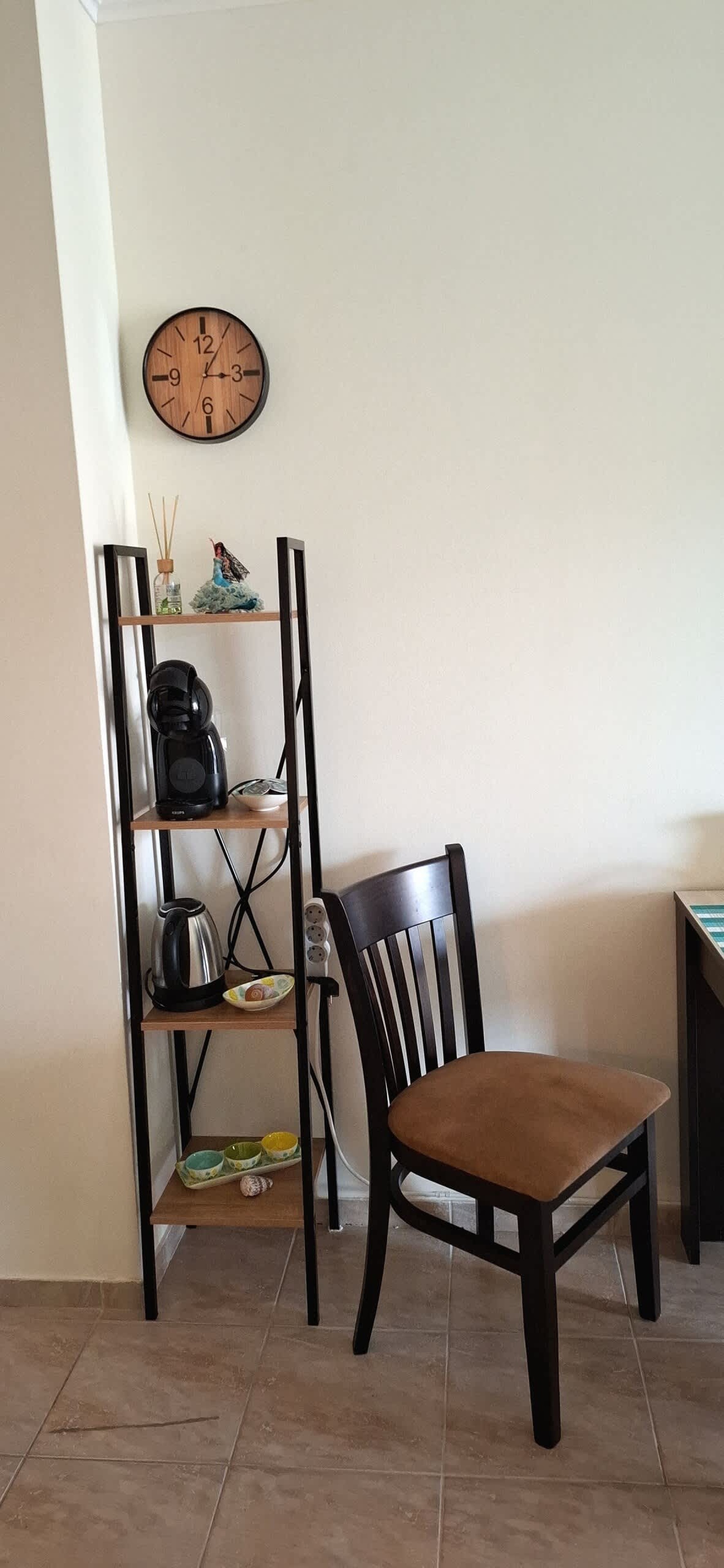 Scoutaround White Logo