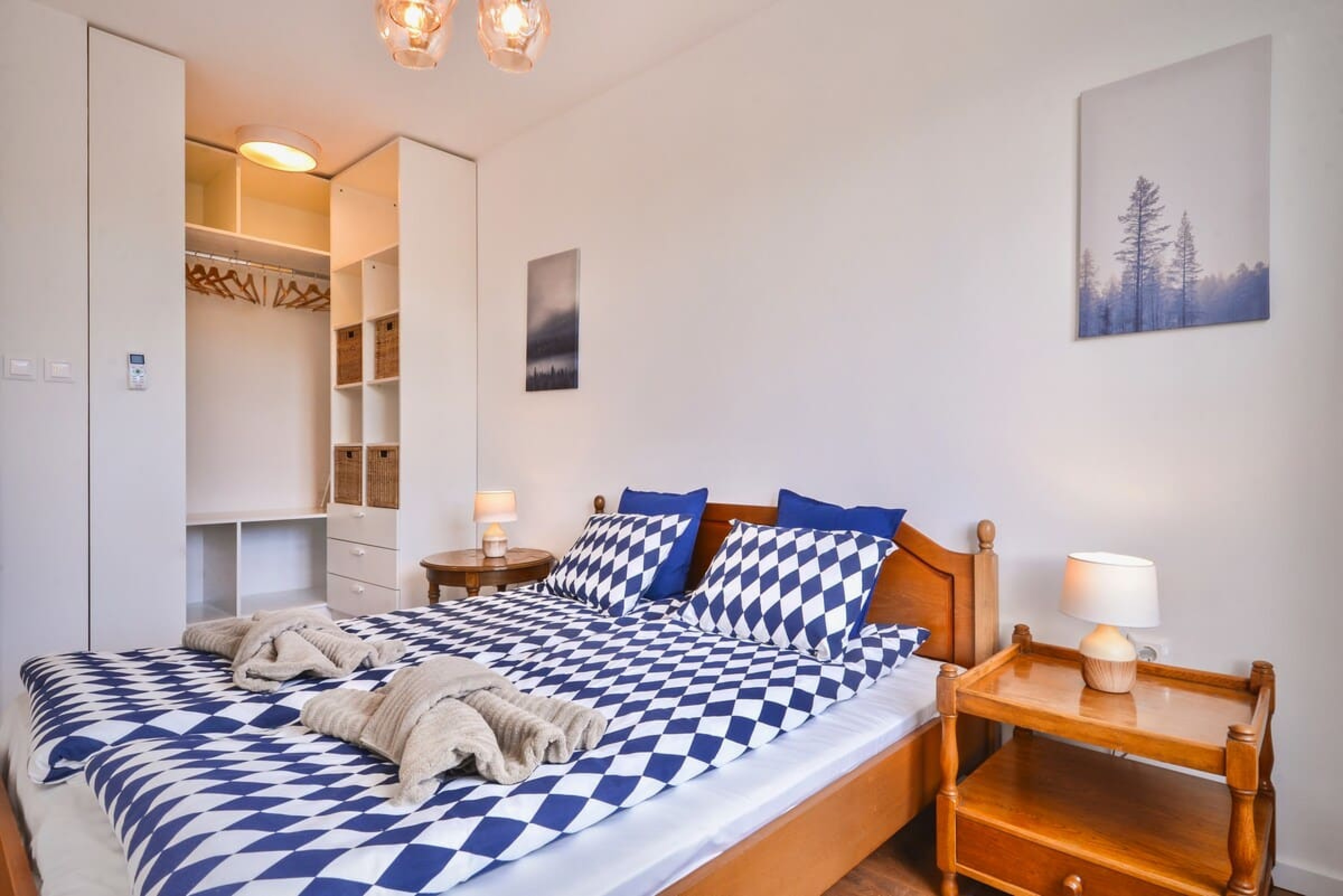 Scoutaround White Logo