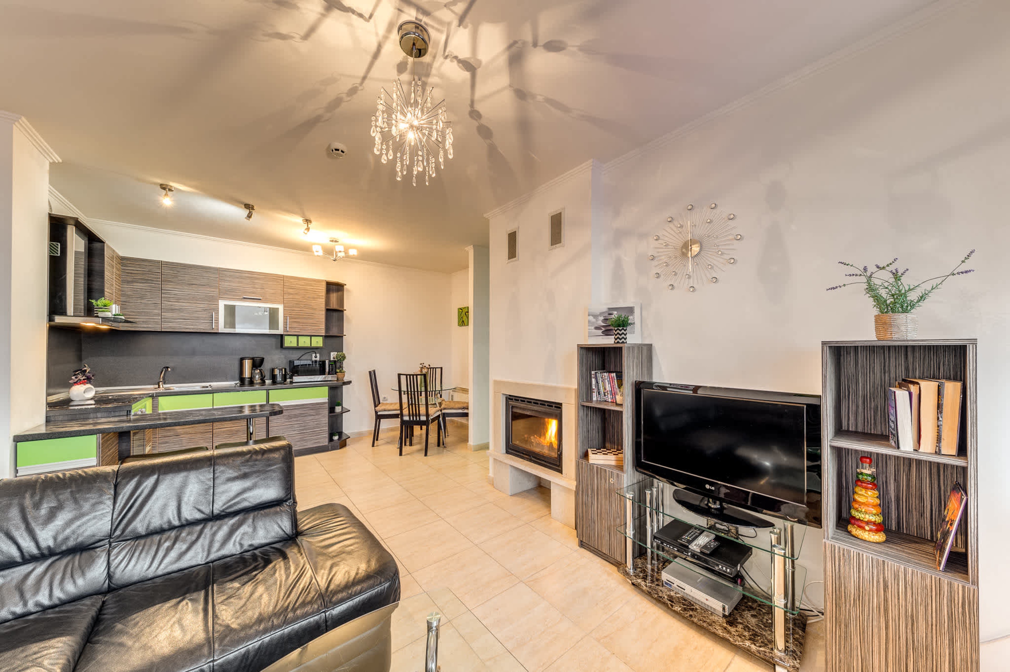 Scoutaround White Logo