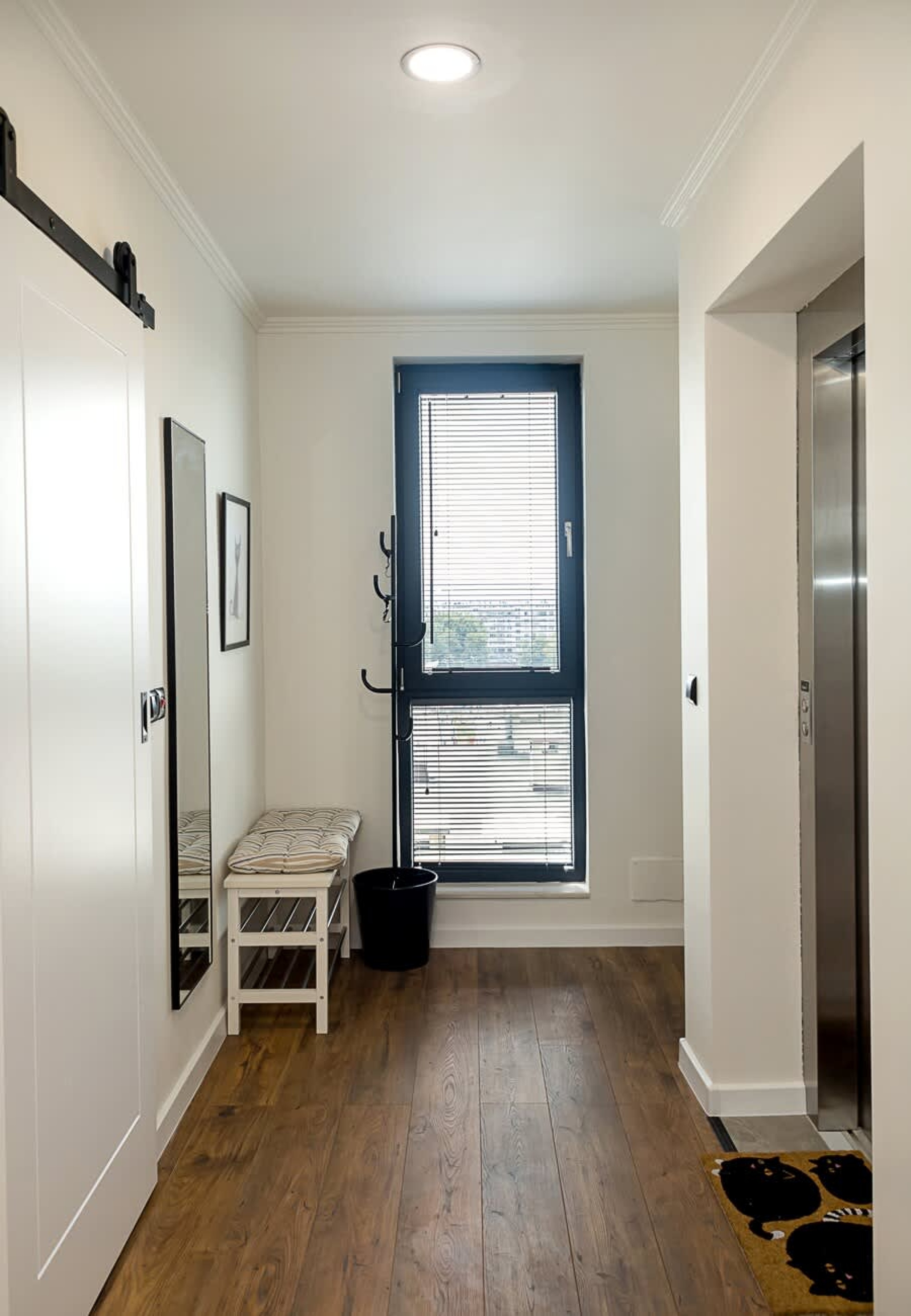 Scoutaround White Logo