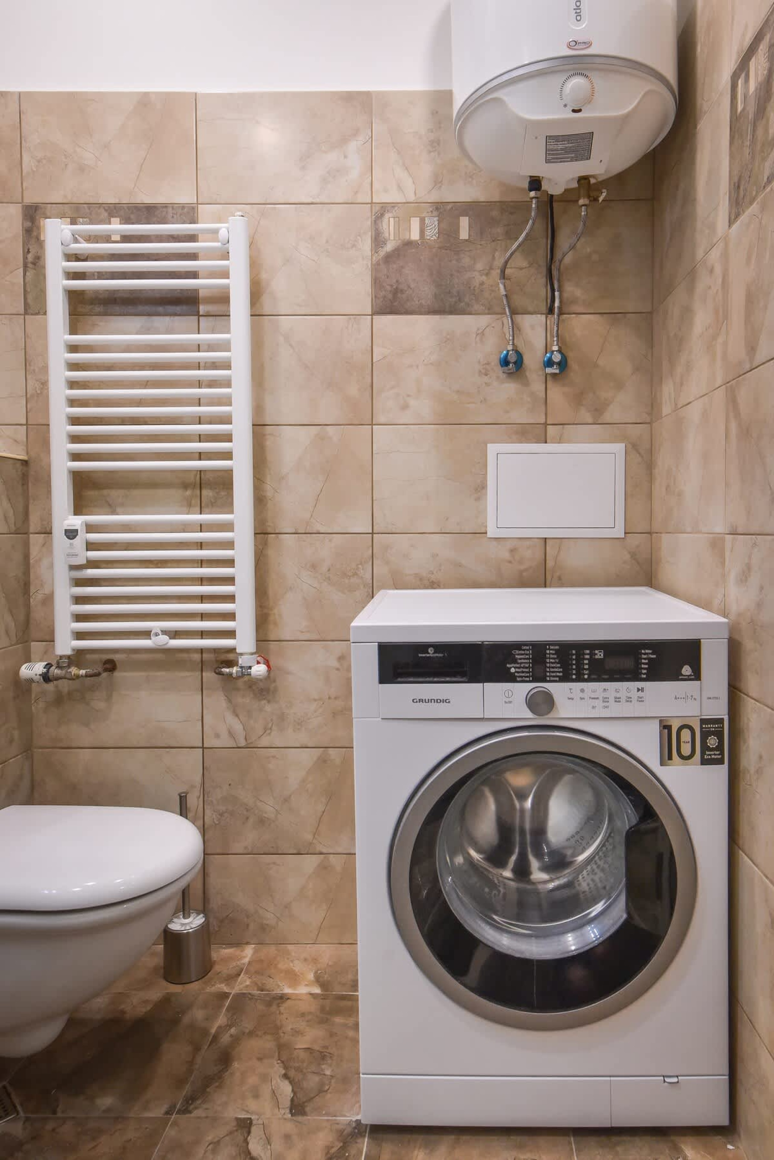 Scoutaround White Logo