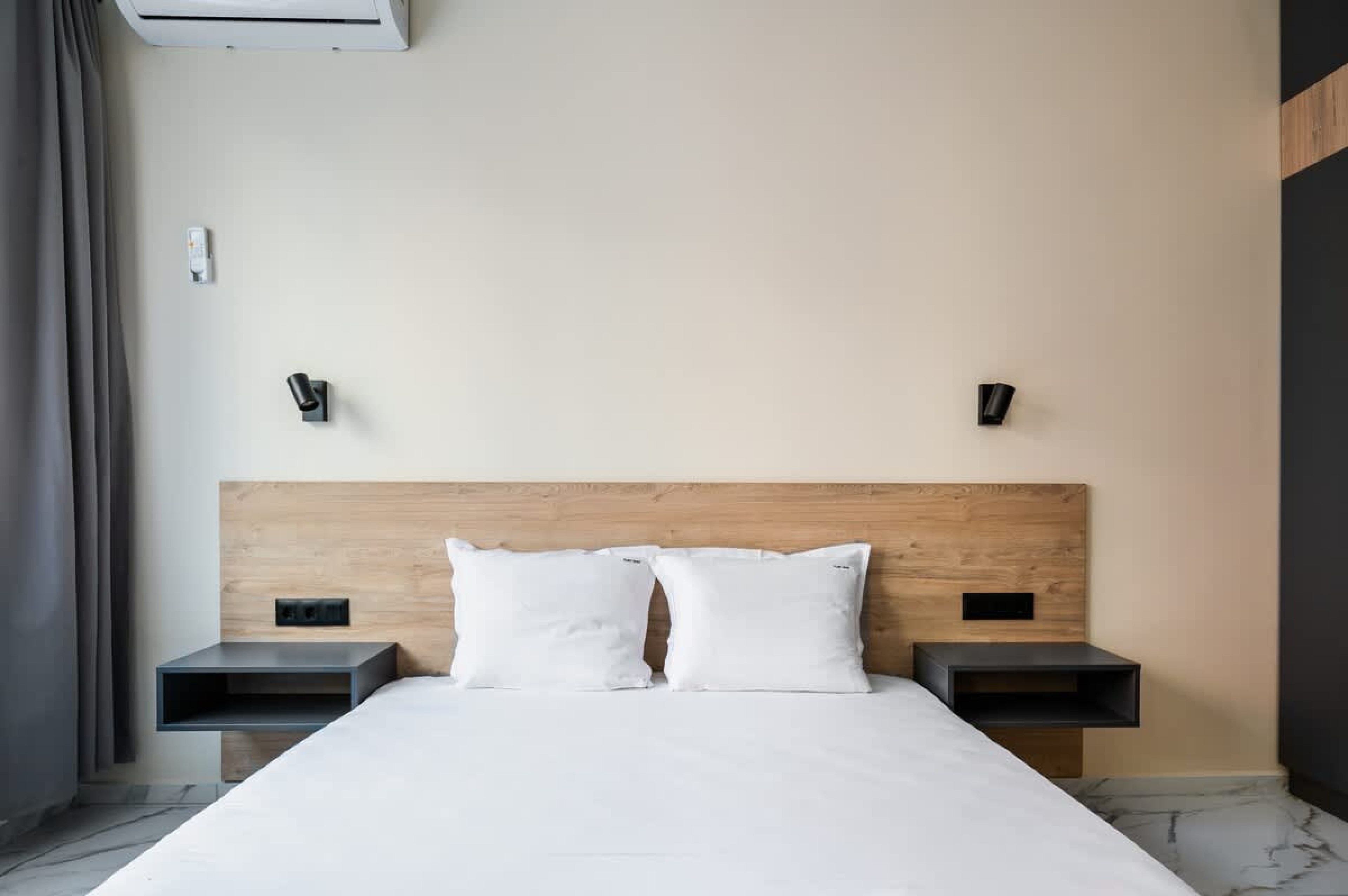 Scoutaround White Logo