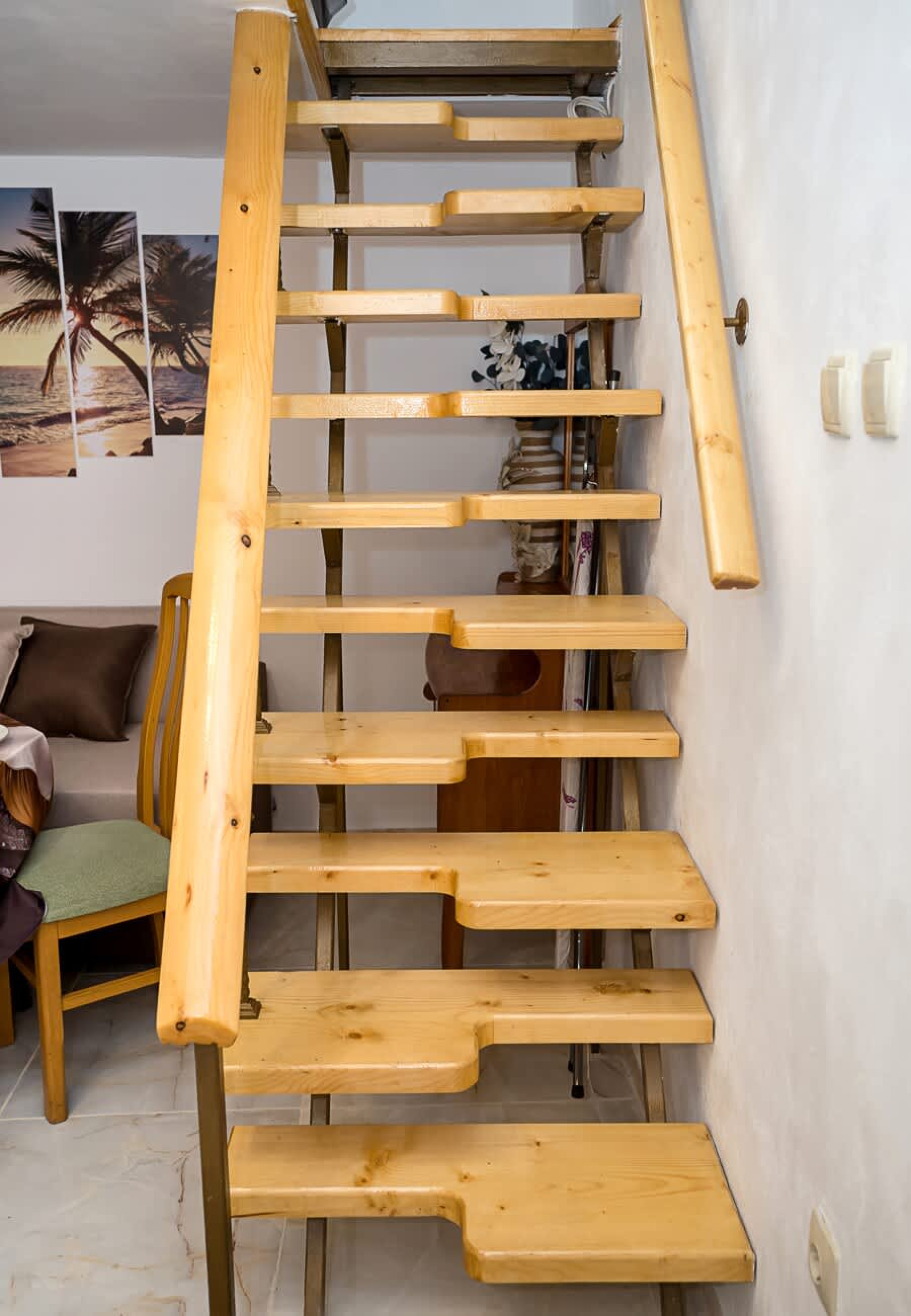 Scoutaround White Logo