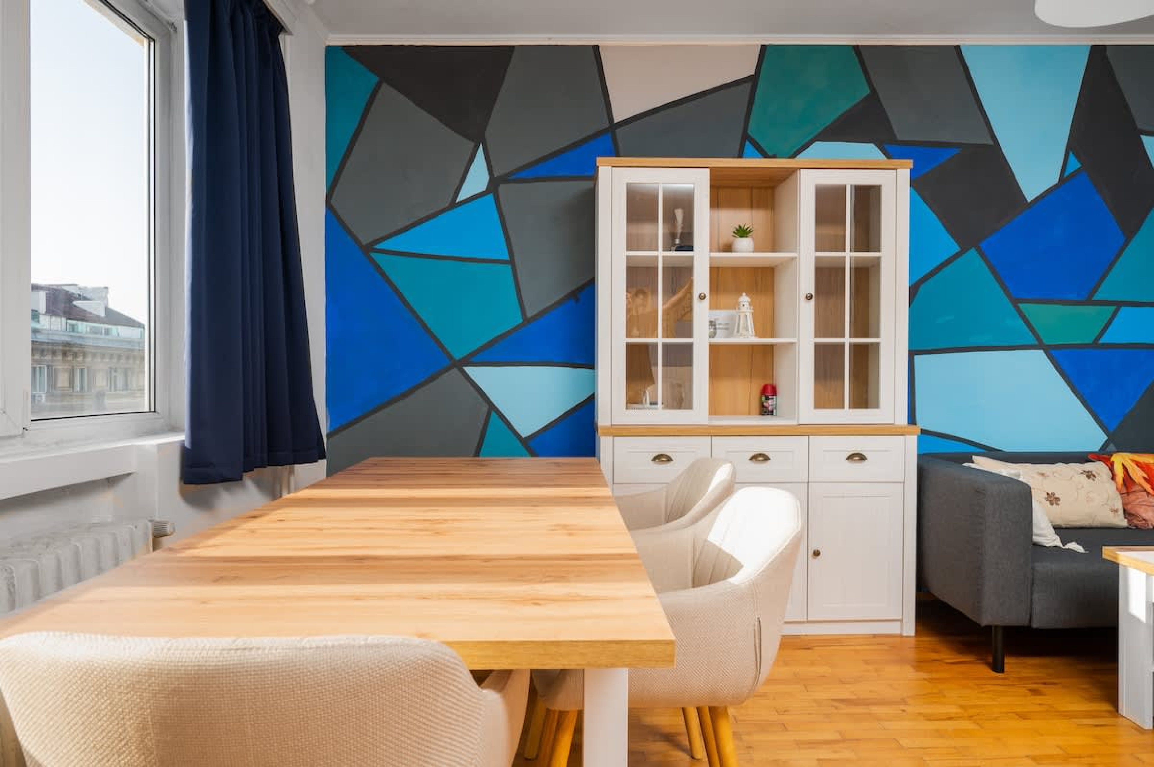 Scoutaround White Logo