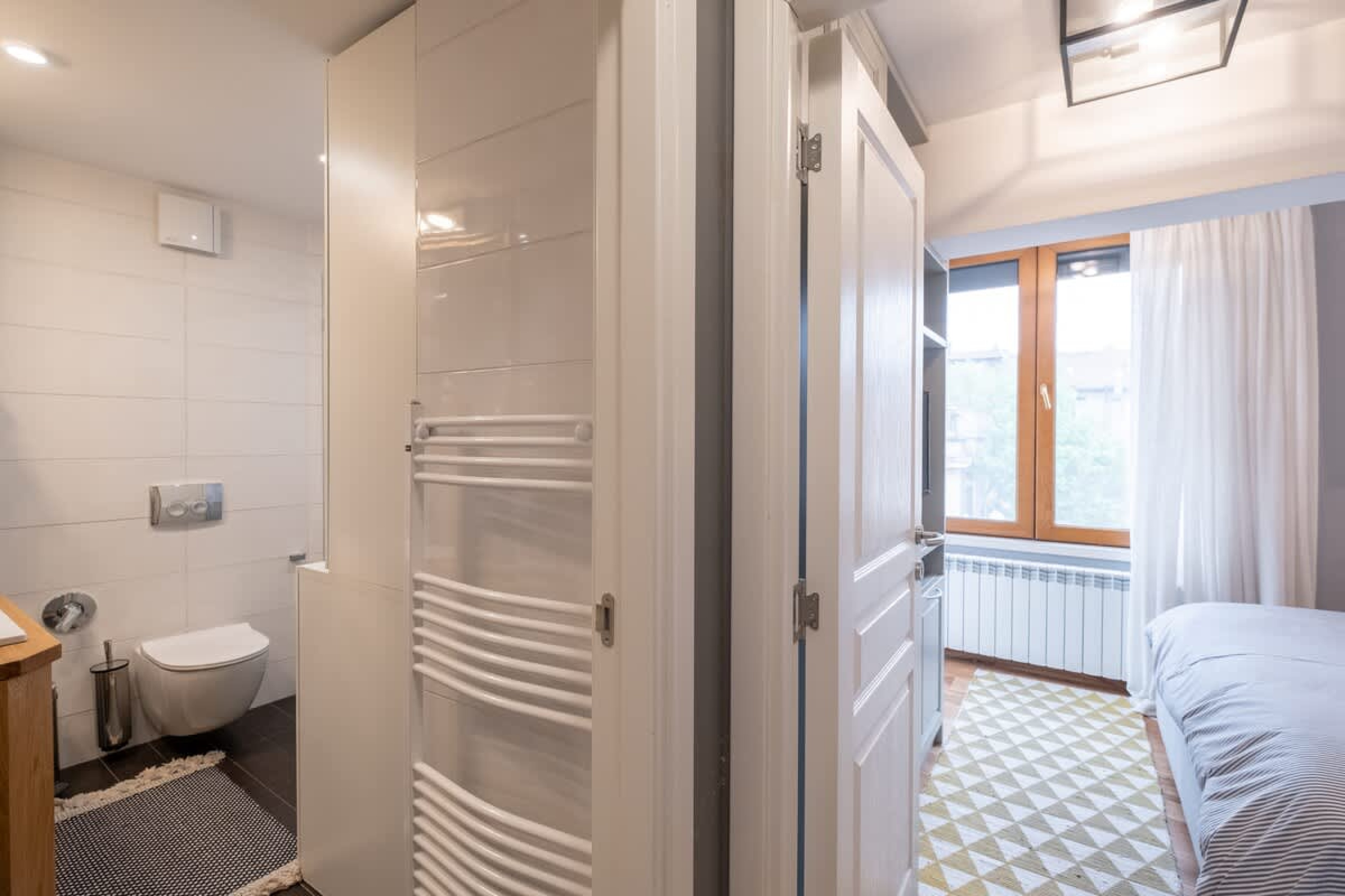 Scoutaround White Logo