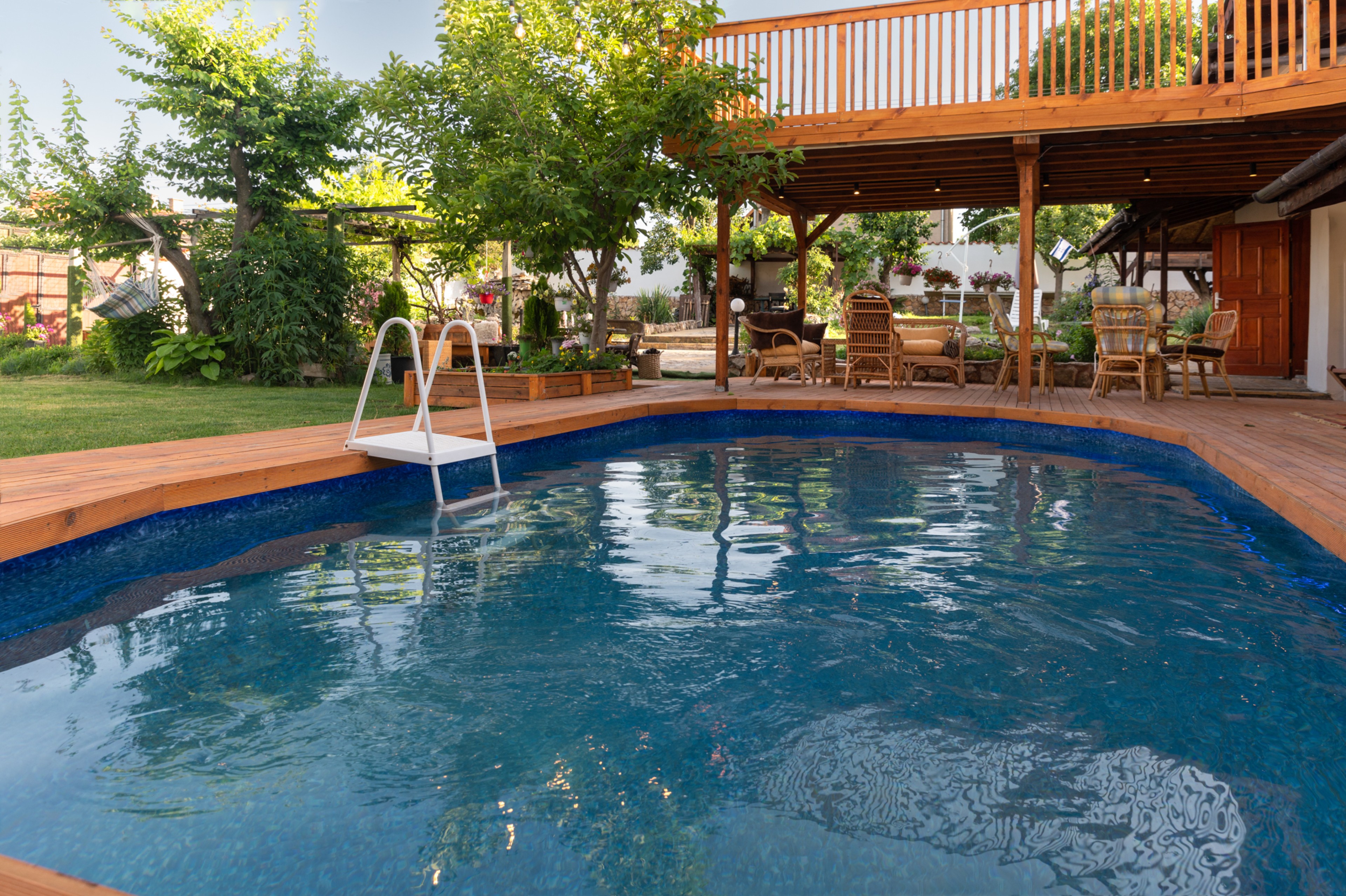 Scoutaround White Logo