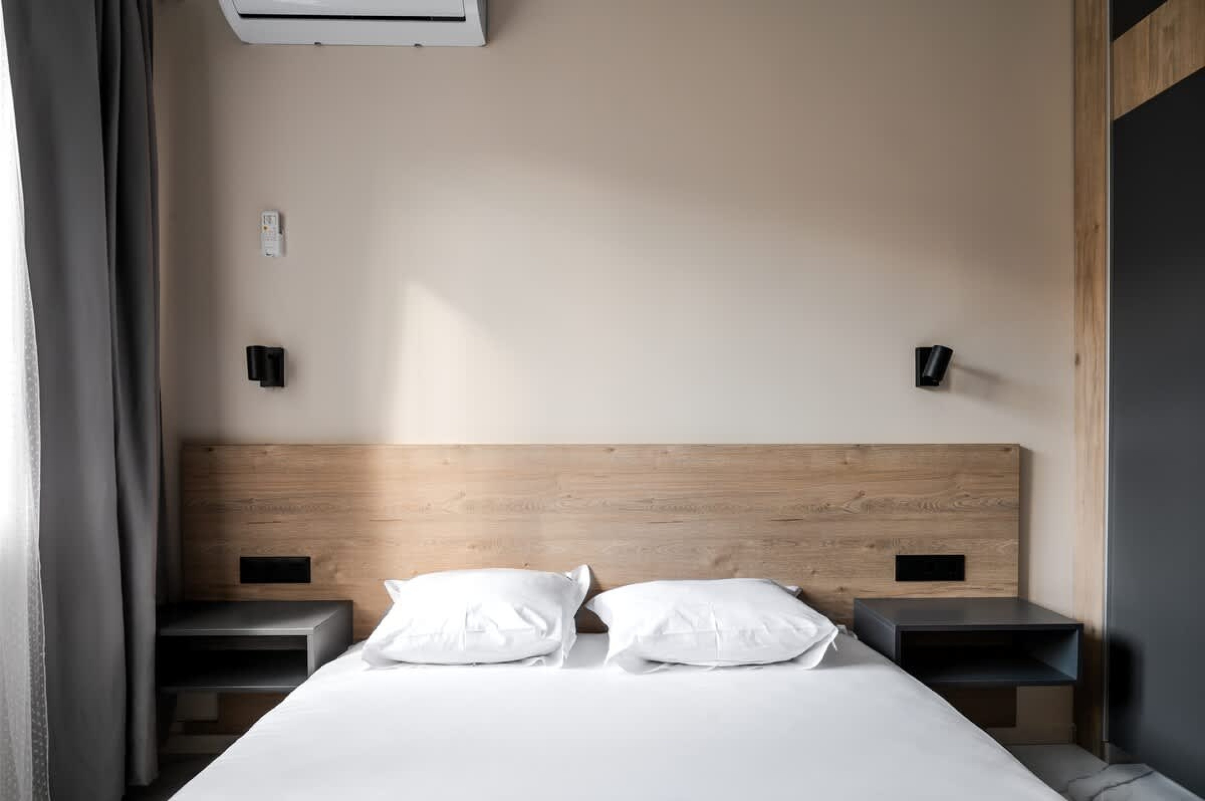 Scoutaround White Logo