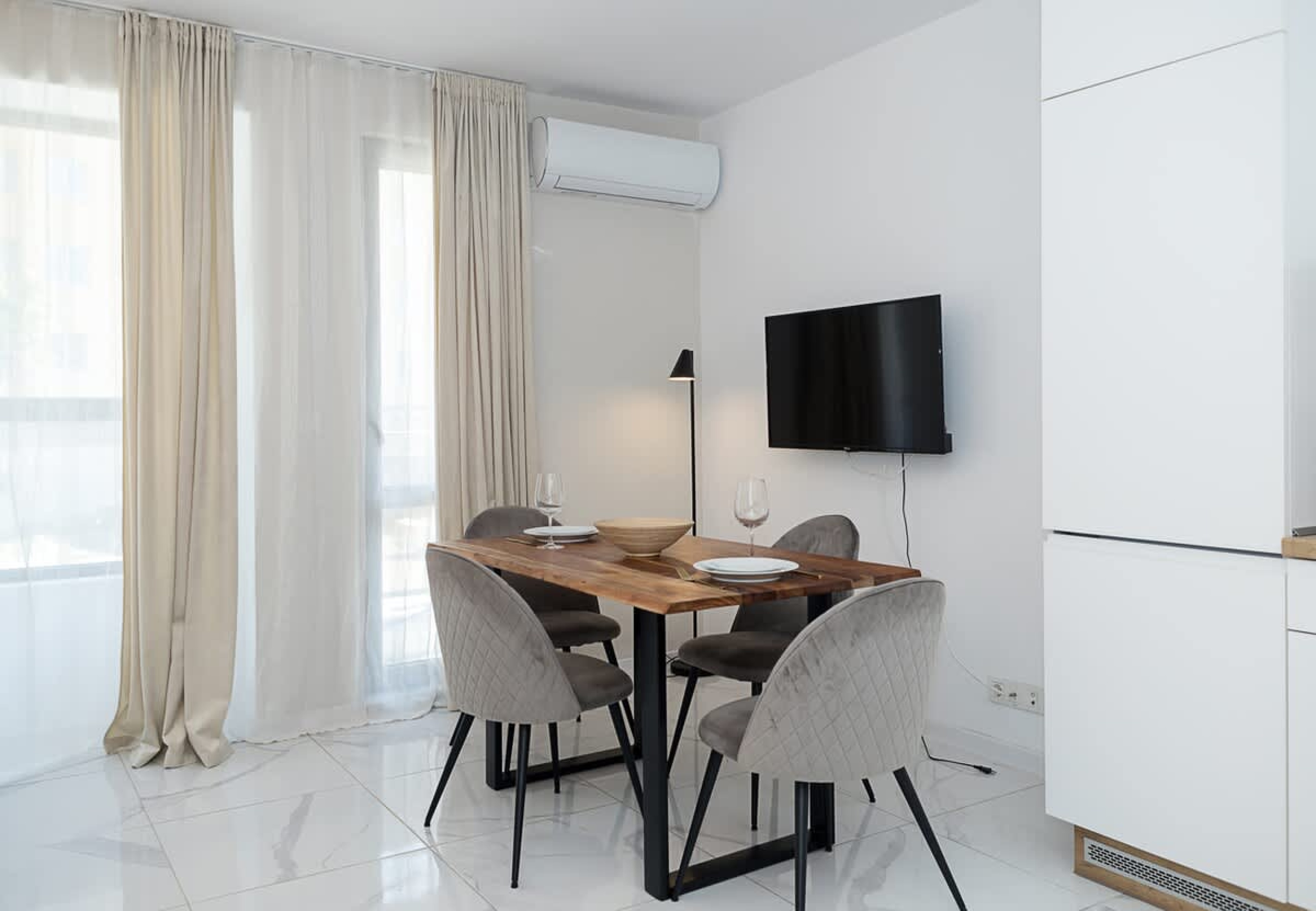 BuenaVista | Modern Comfort near Varna City Center - Photo 2