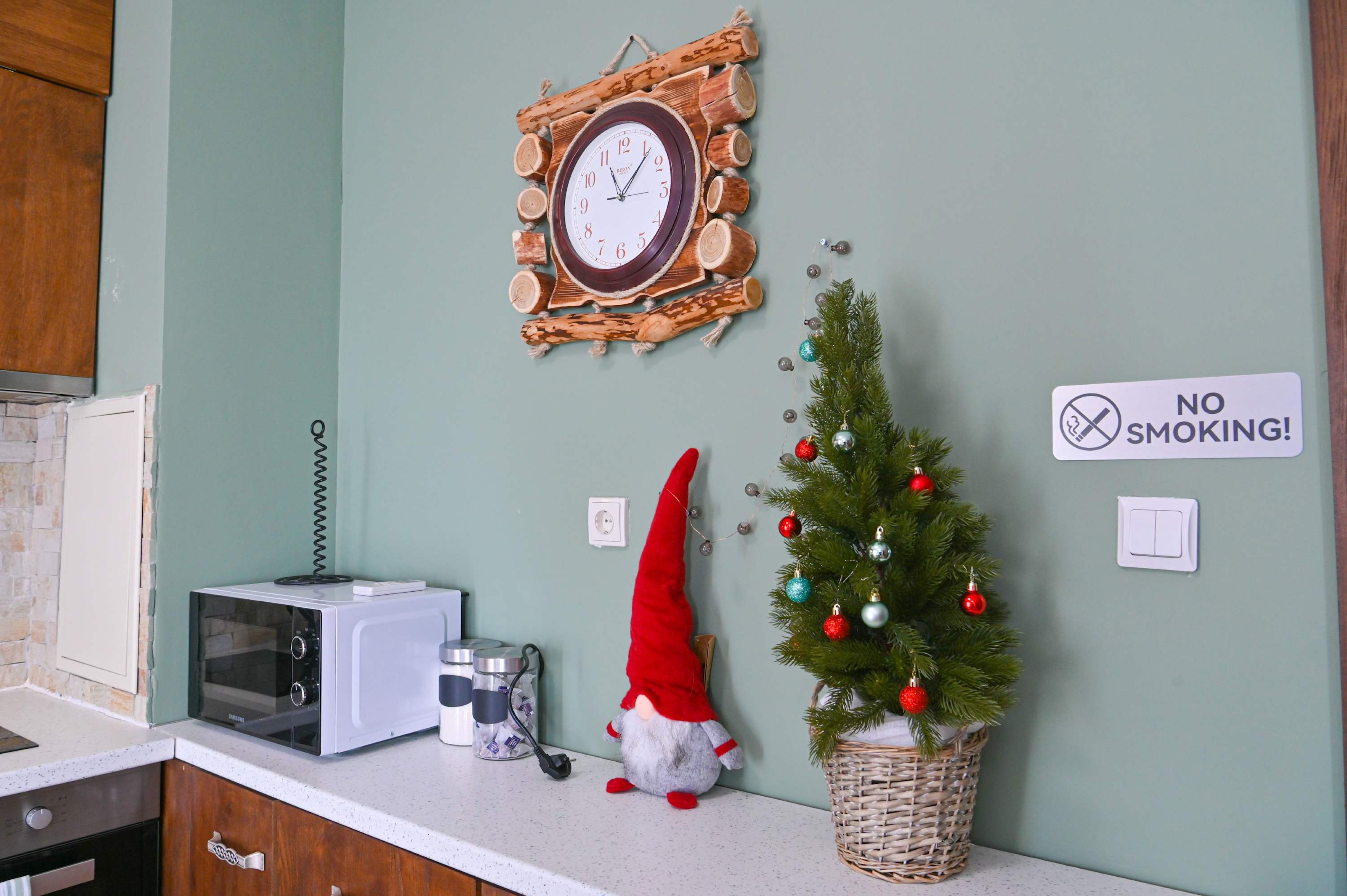 Scoutaround White Logo