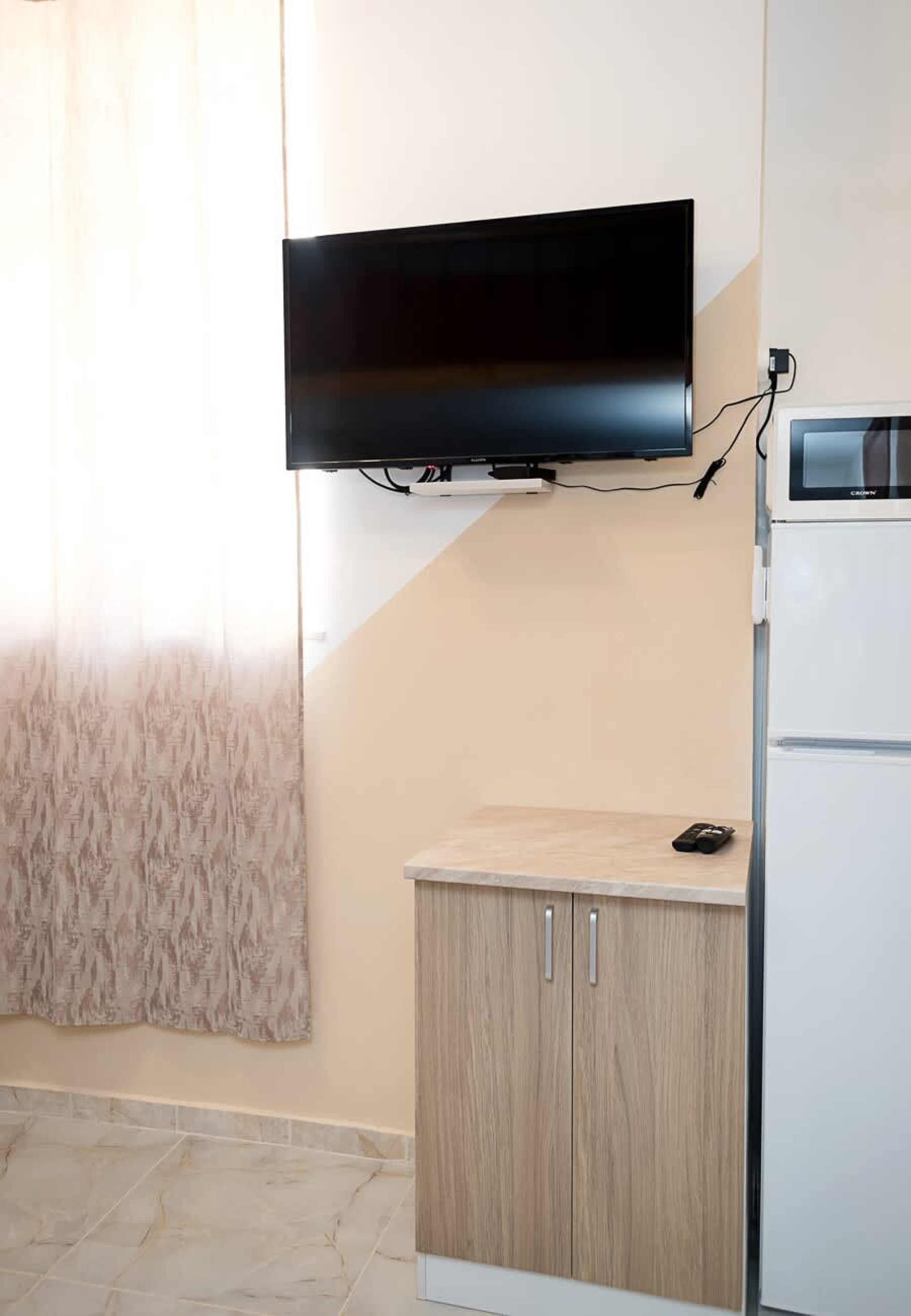 Scoutaround White Logo