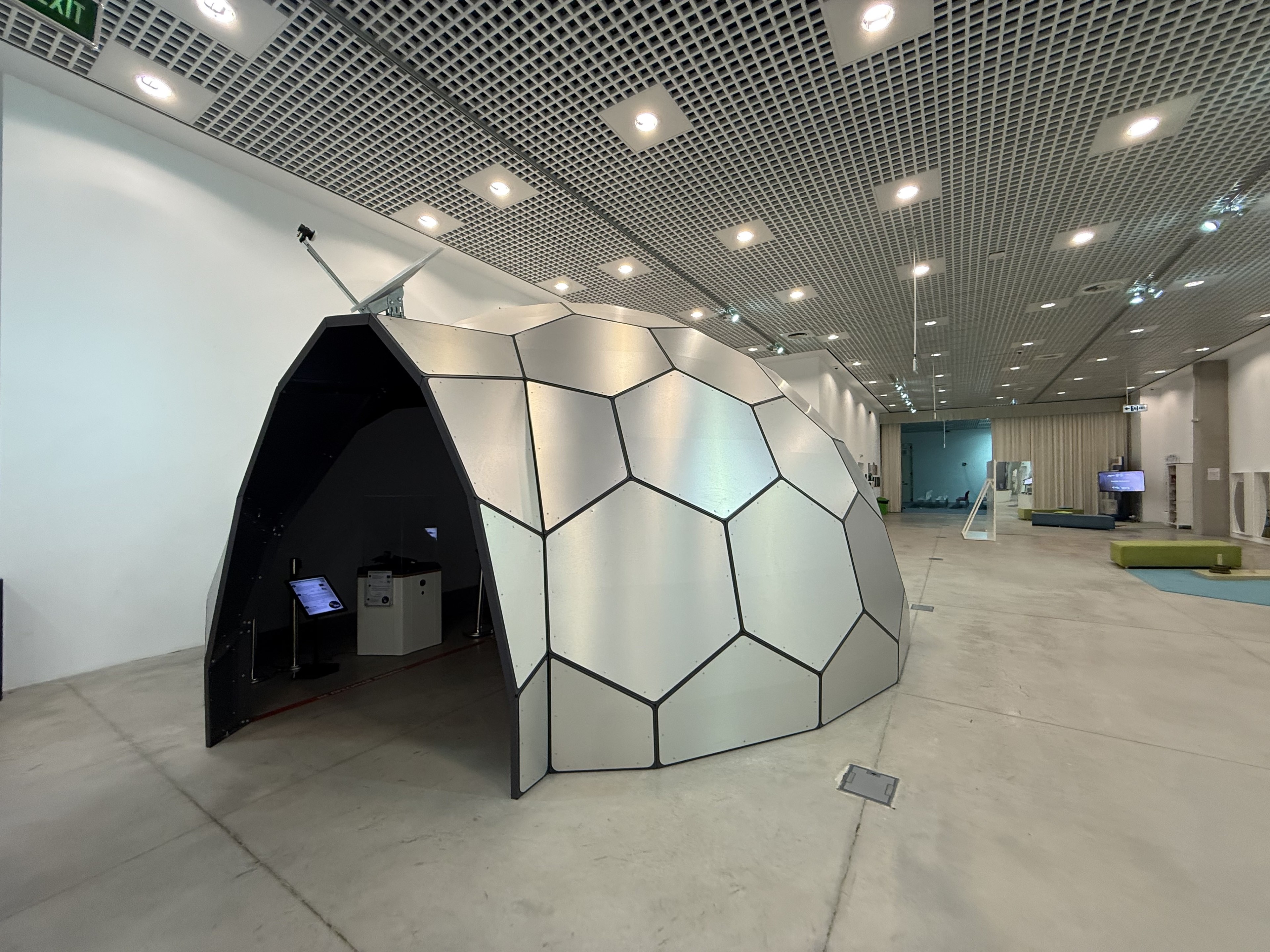 Scoutaround White Logo