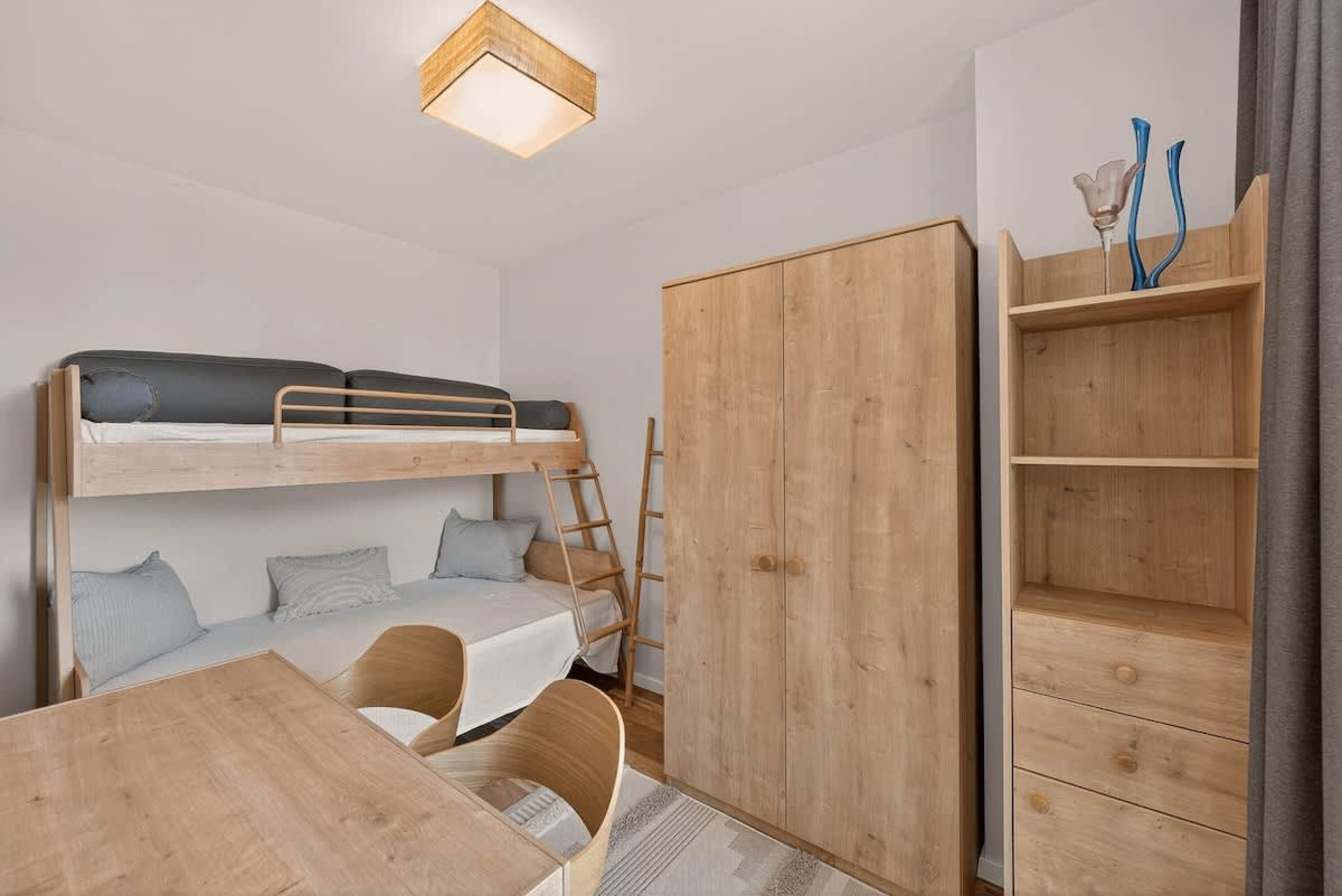 Scoutaround White Logo