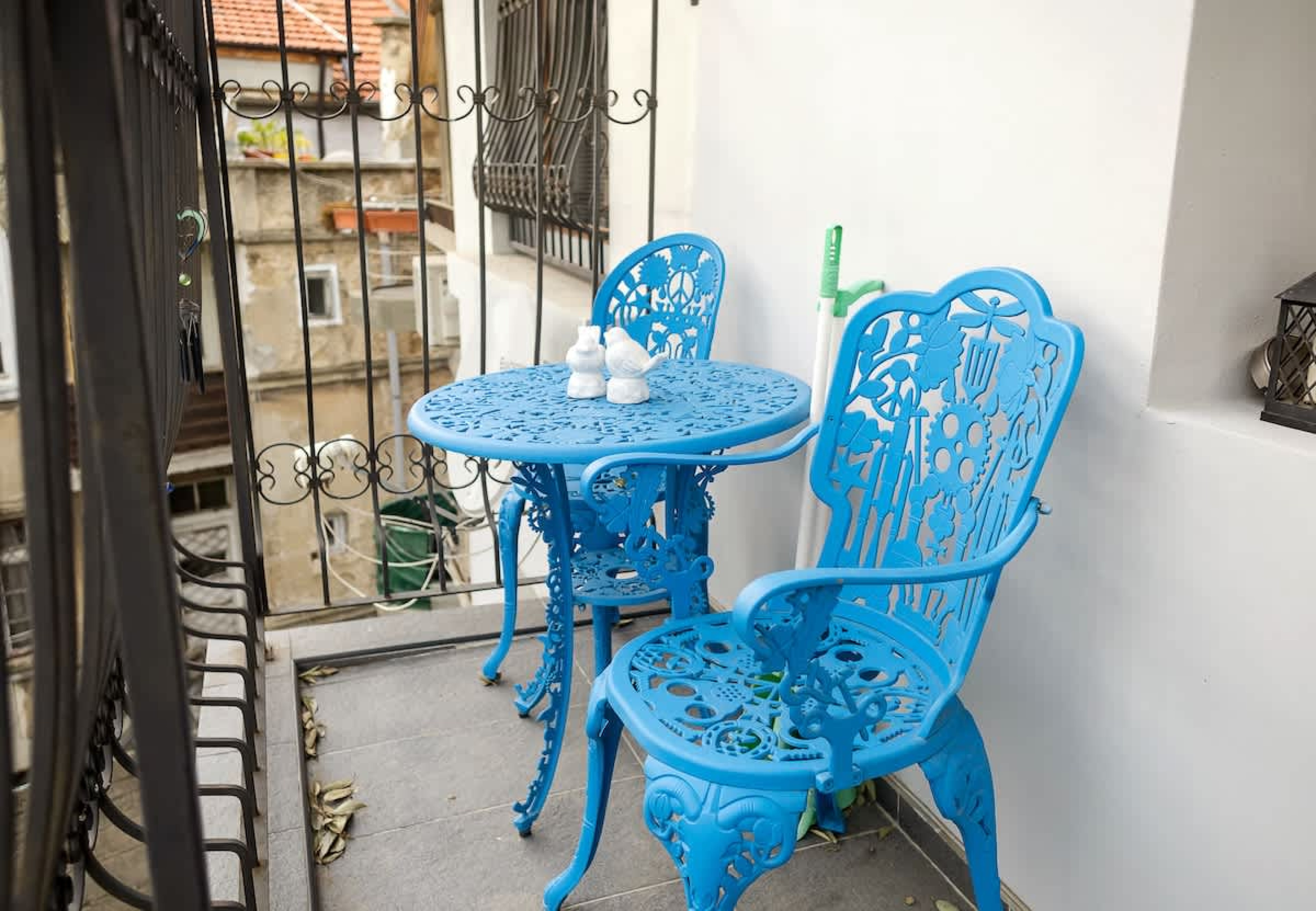 Scoutaround White Logo