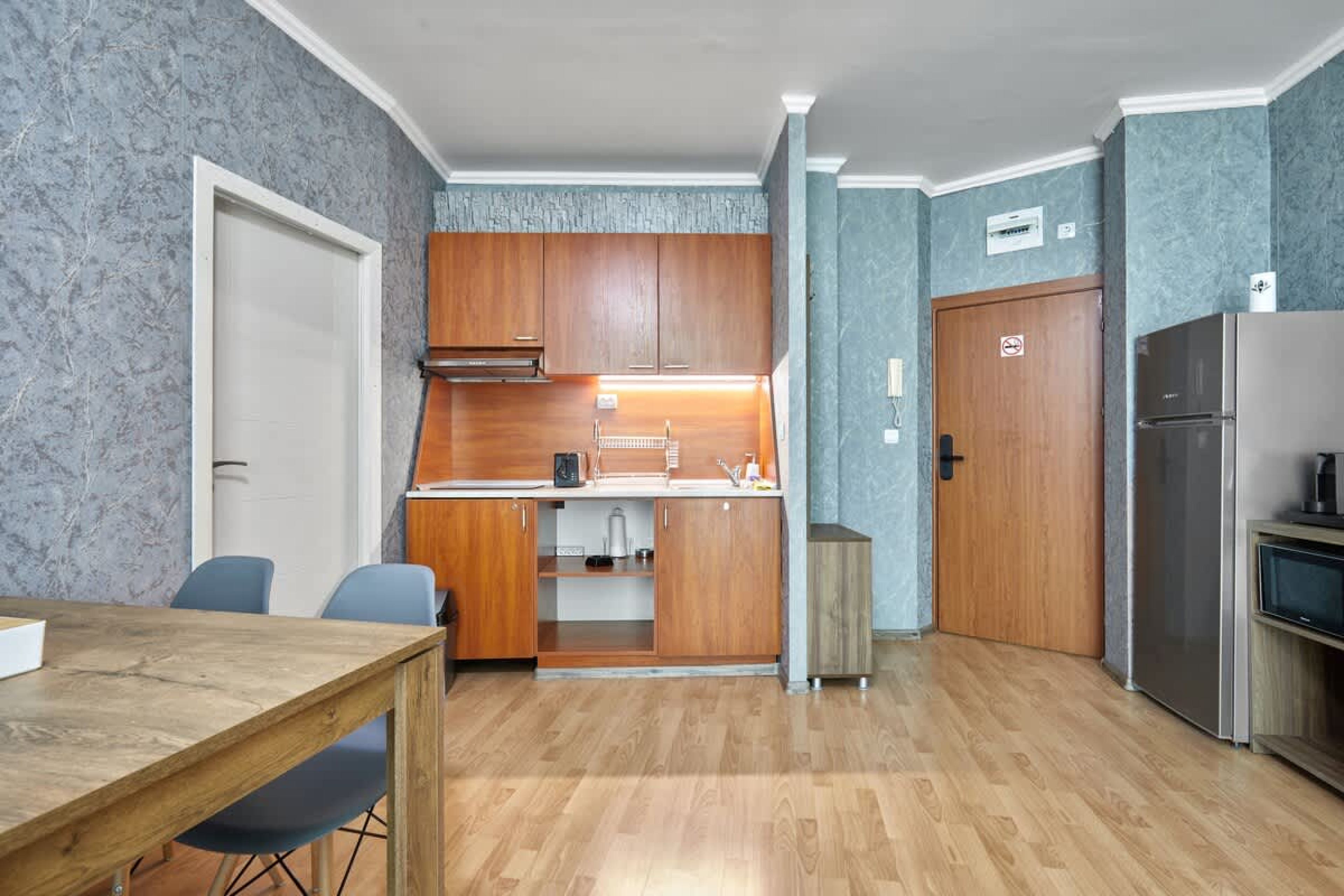 Scoutaround White Logo