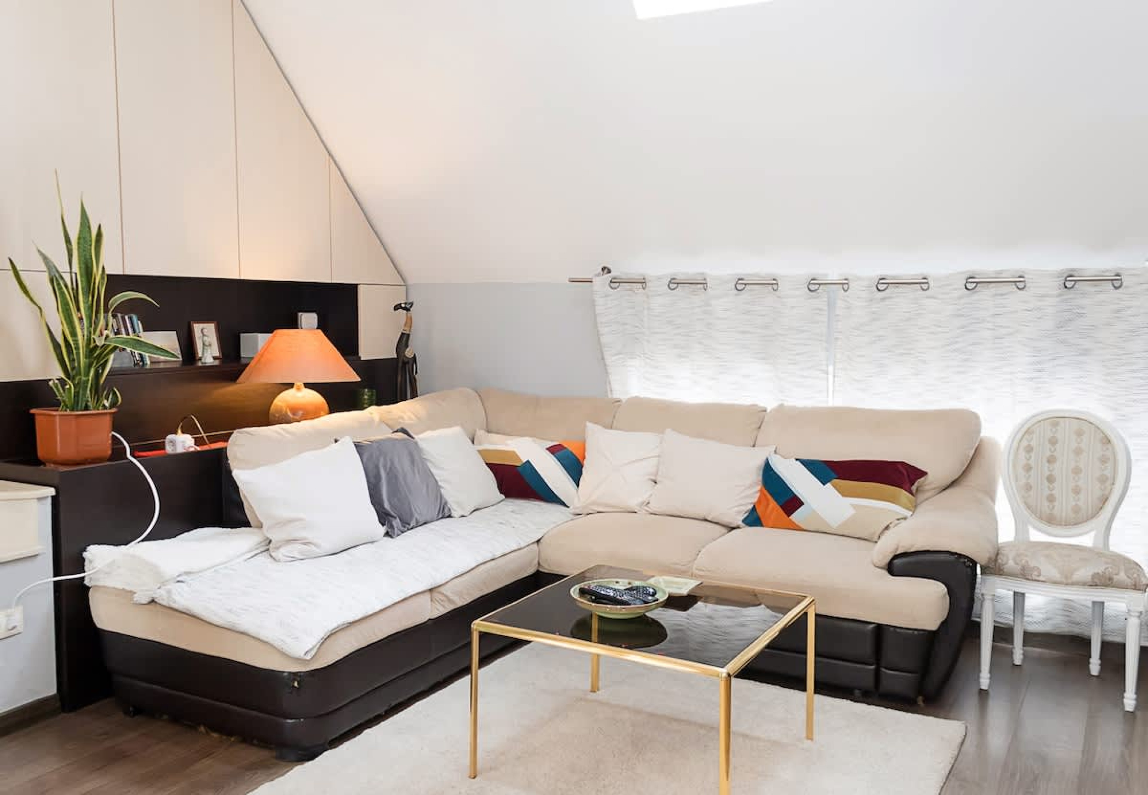 Scoutaround White Logo