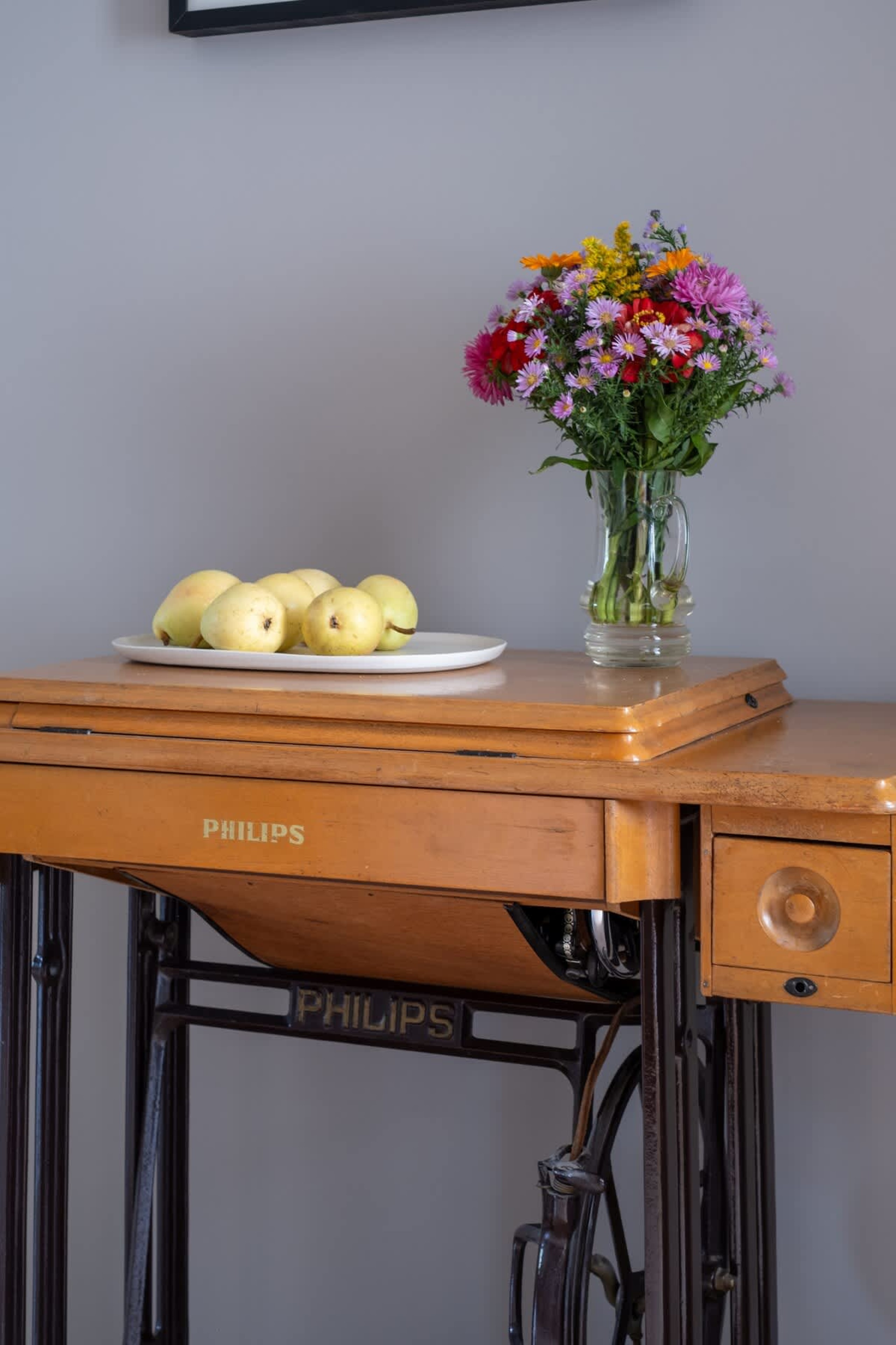 Scoutaround White Logo