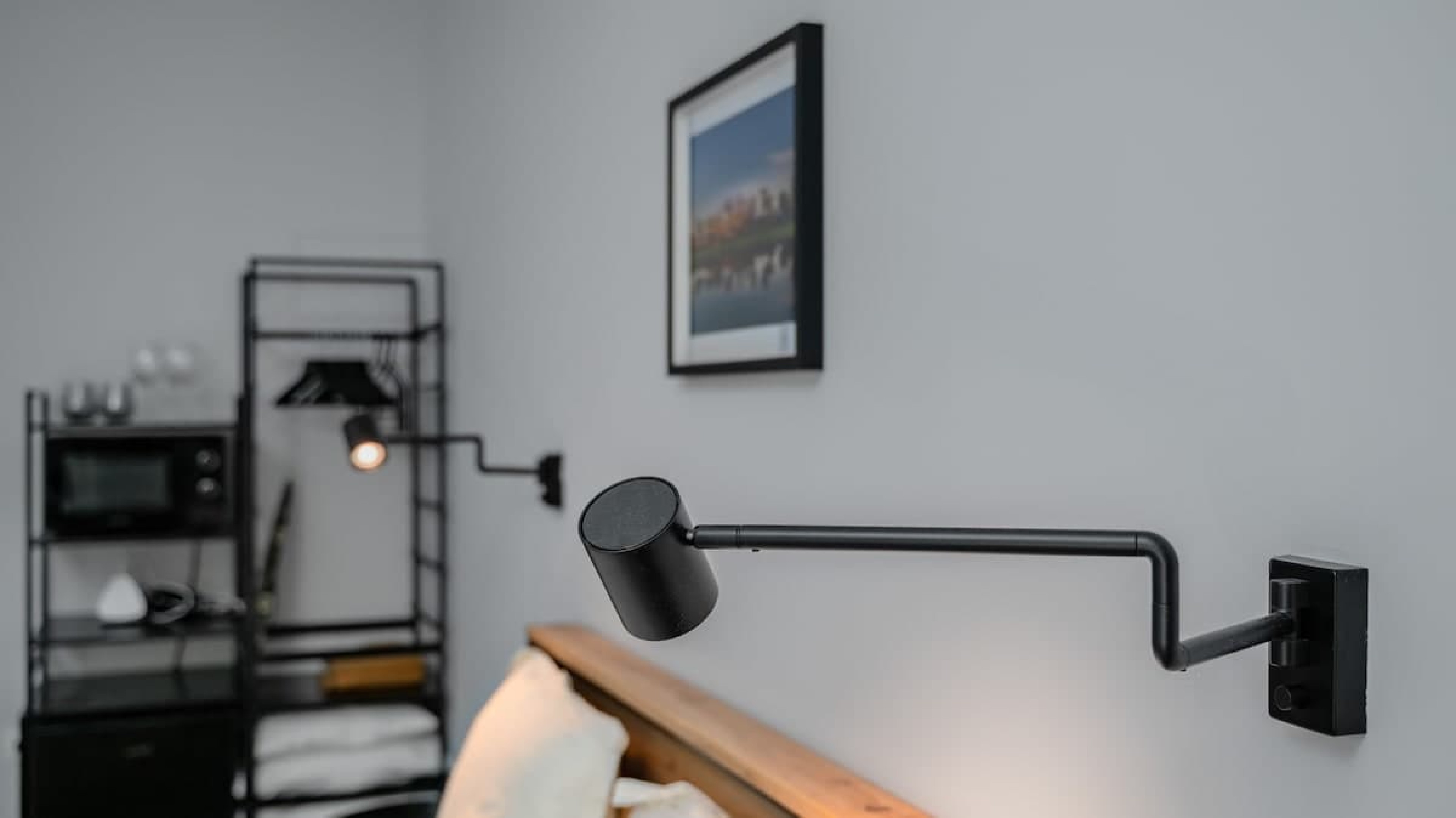 Scoutaround White Logo