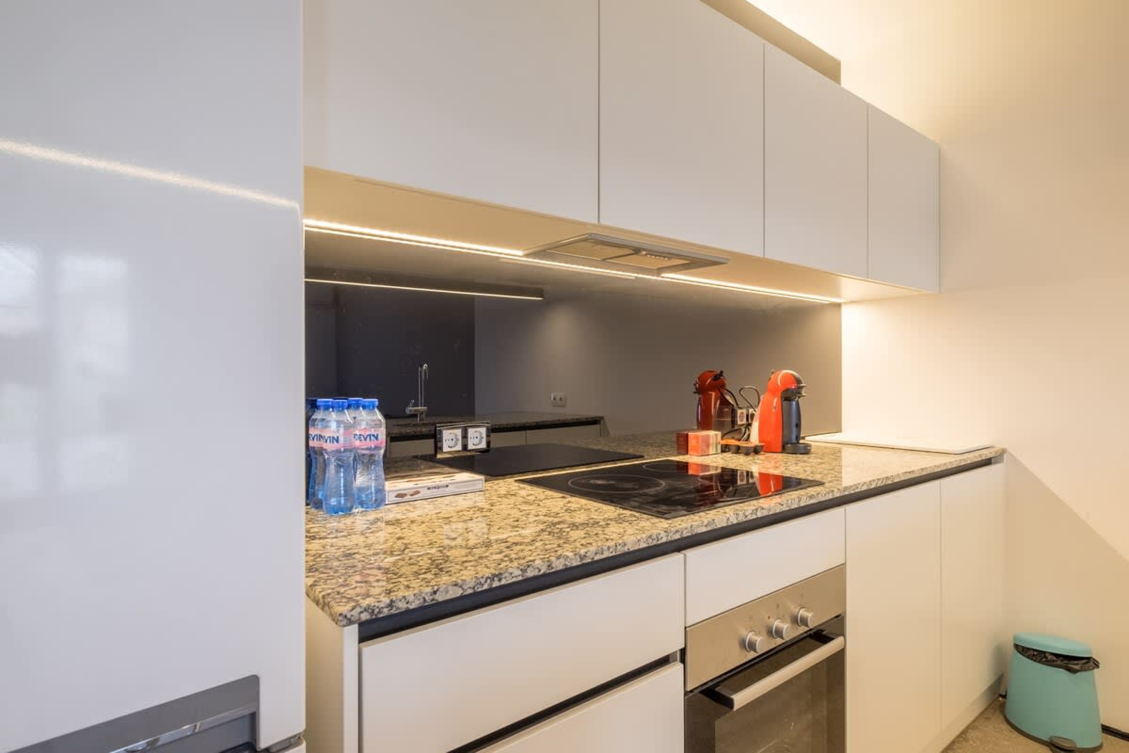 Scoutaround White Logo