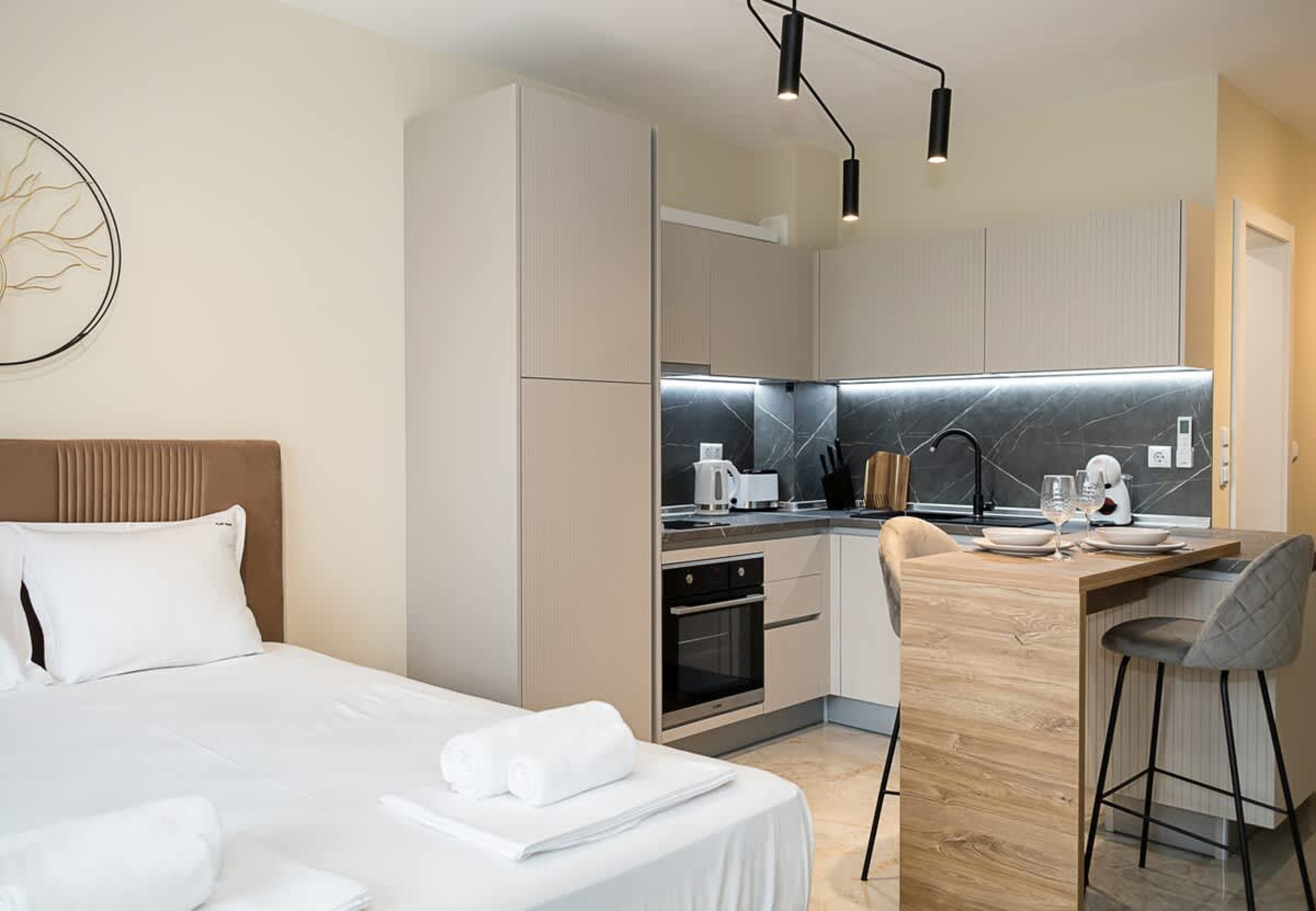 Scoutaround White Logo