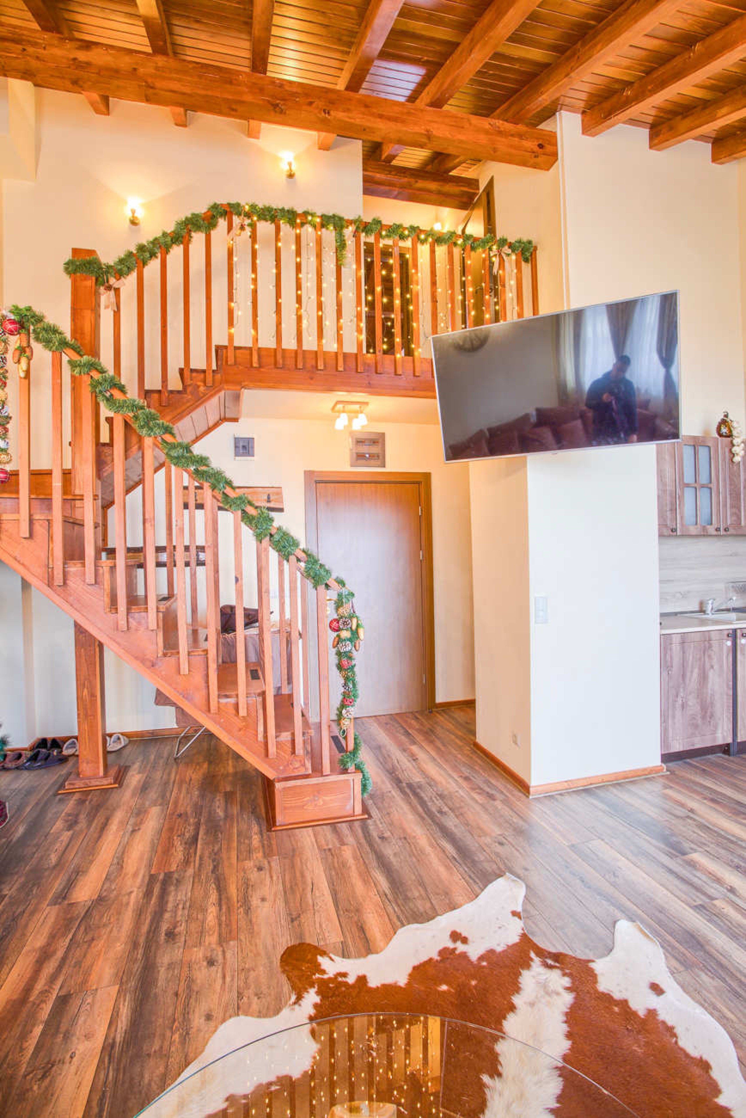 Stylish Two-Level Apartment in Bansko - Photo 12