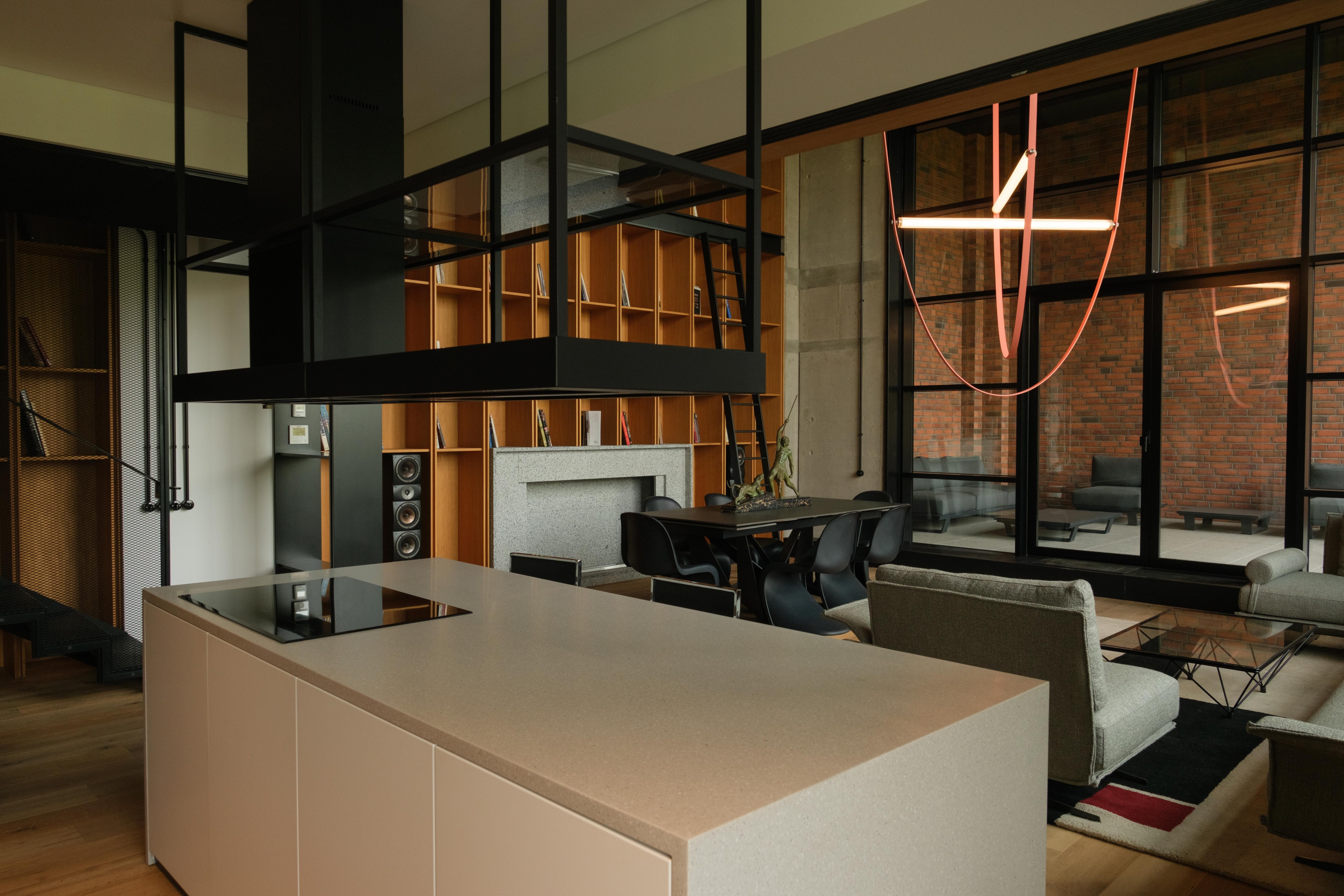 Scoutaround White Logo