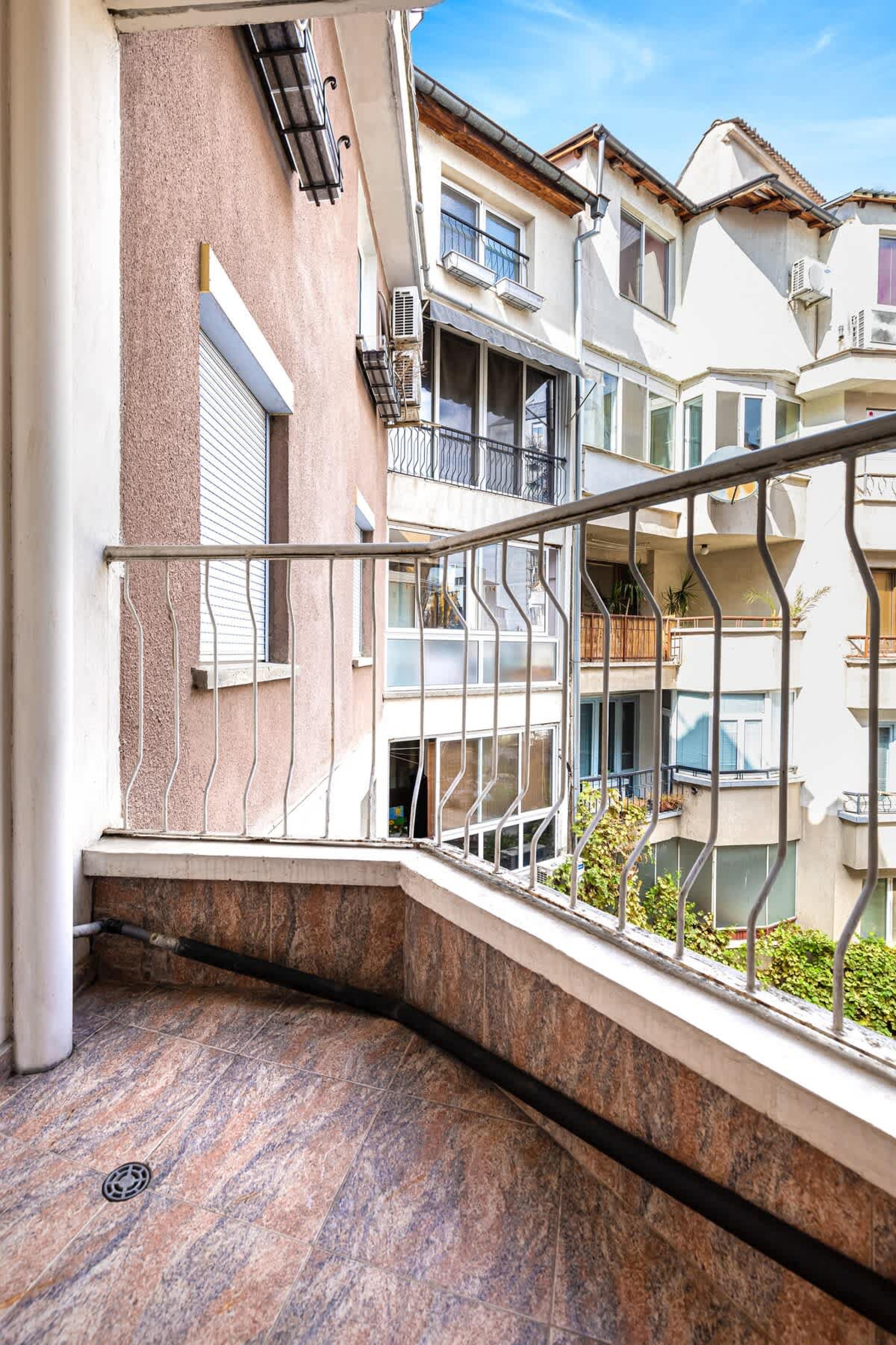 Scoutaround White Logo