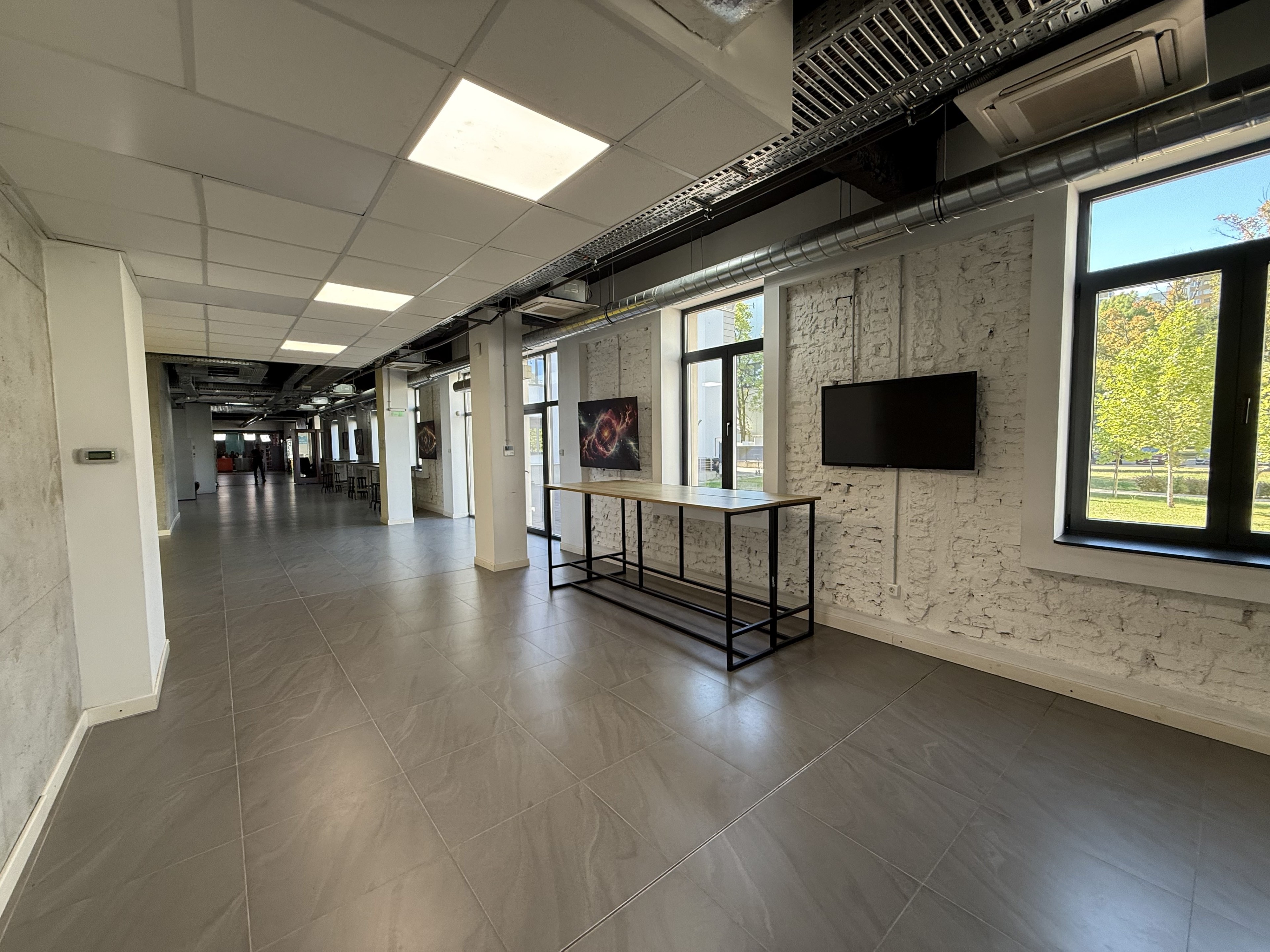 Scoutaround White Logo