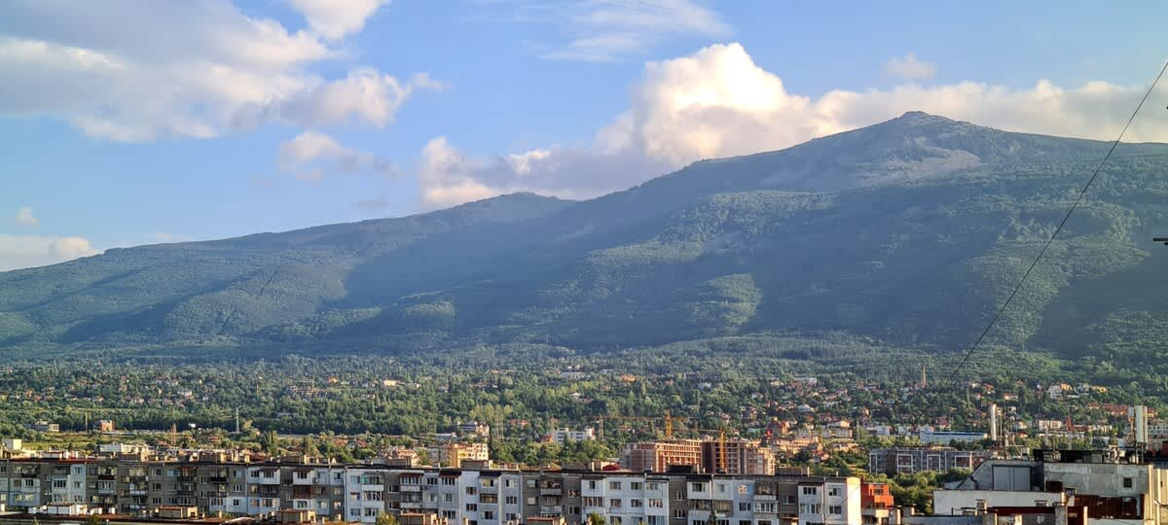 Panoramic and Spacious Flat near the City Centre - Photo 13