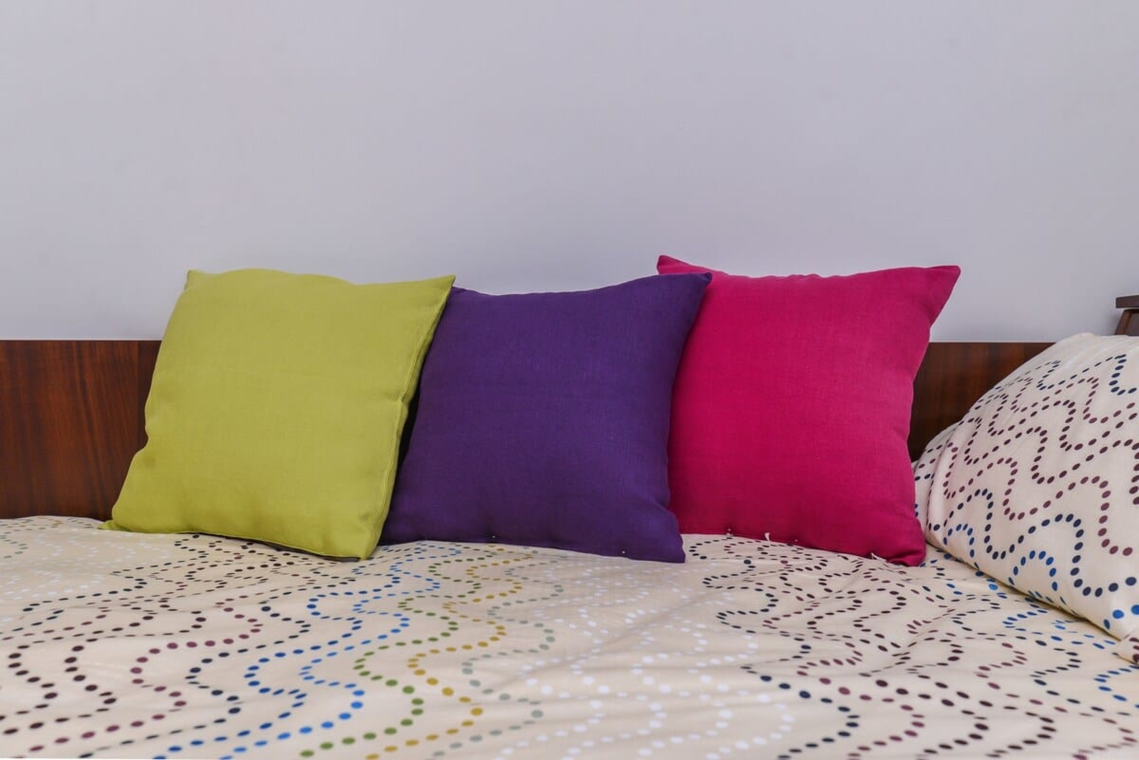 Colorful 2BD Apartment next to Serdika Center - Photo 4