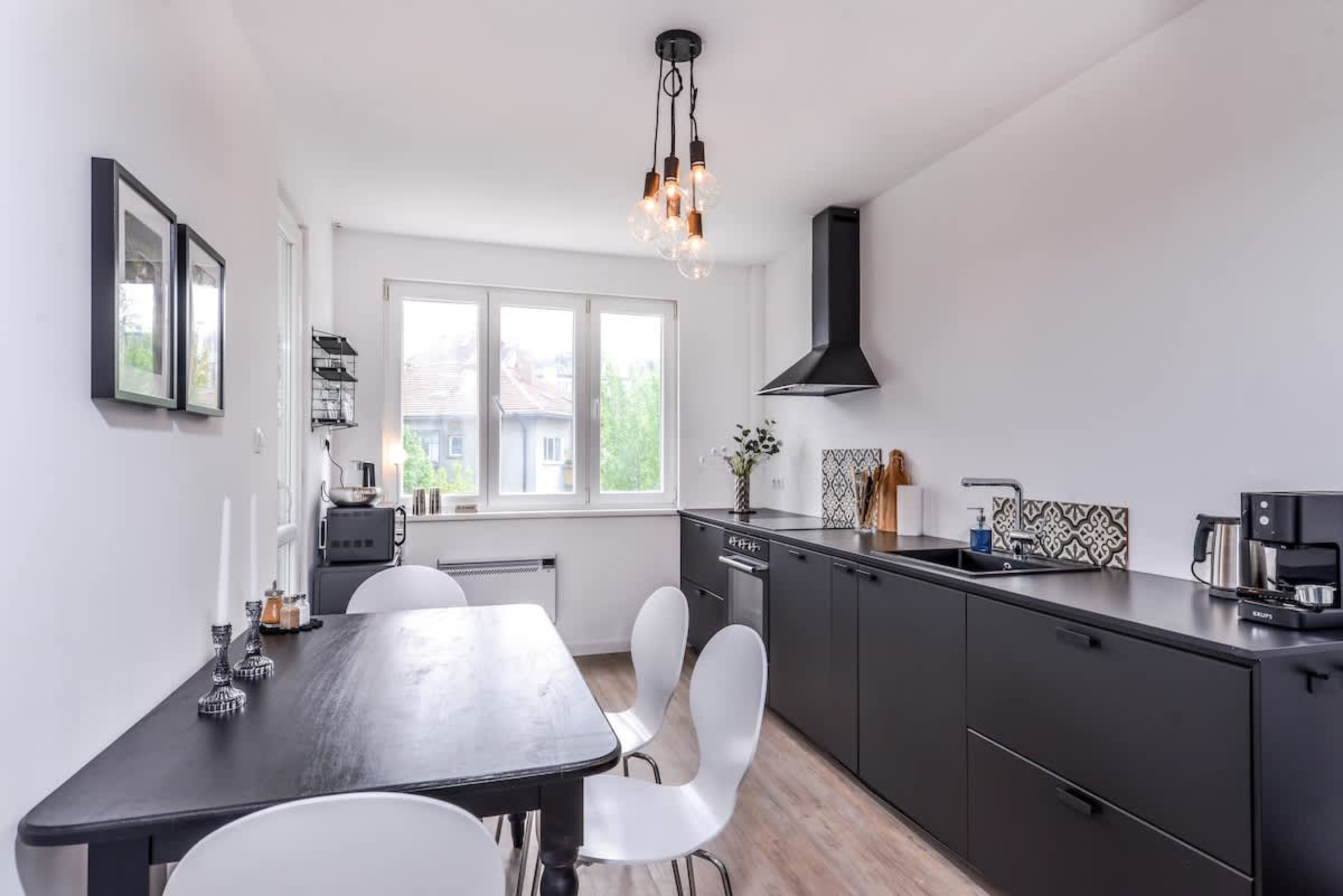 Scoutaround White Logo