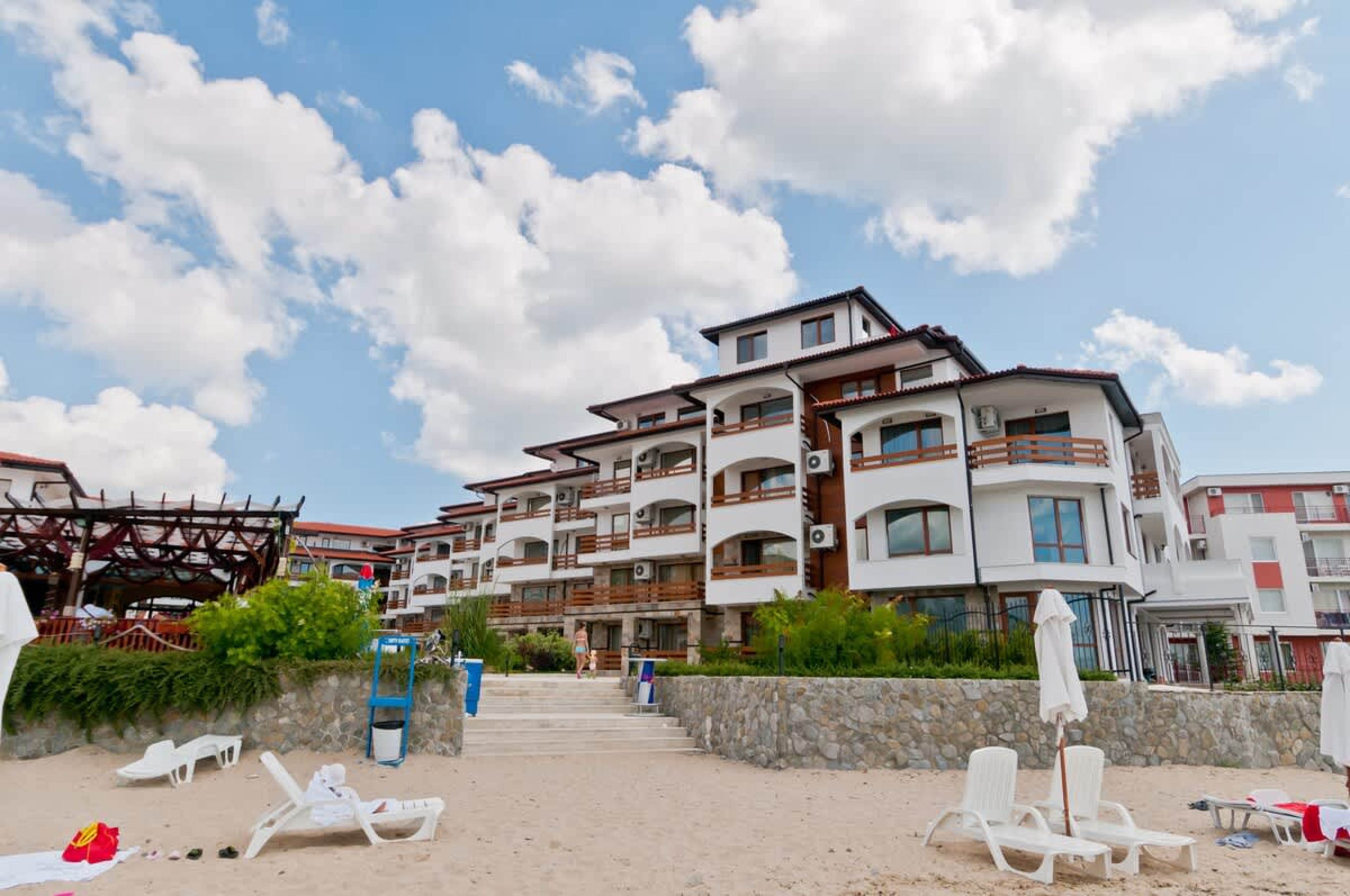 Scoutaround White Logo