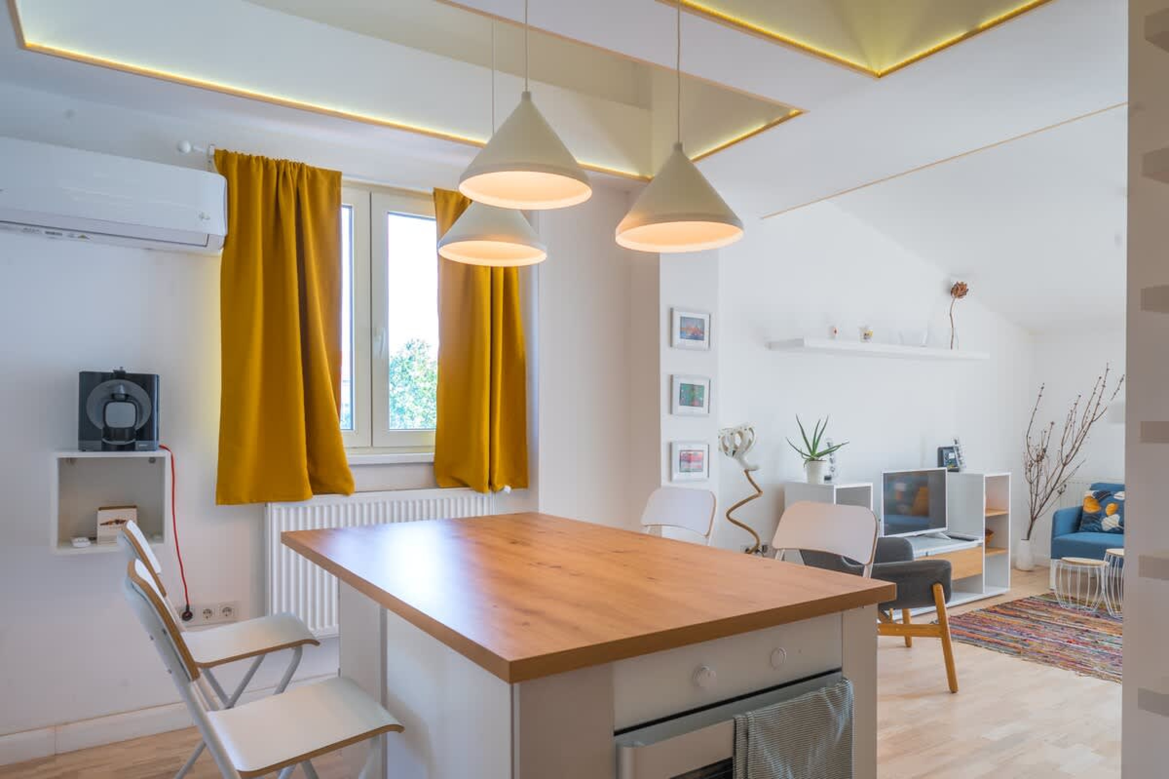 Scoutaround White Logo