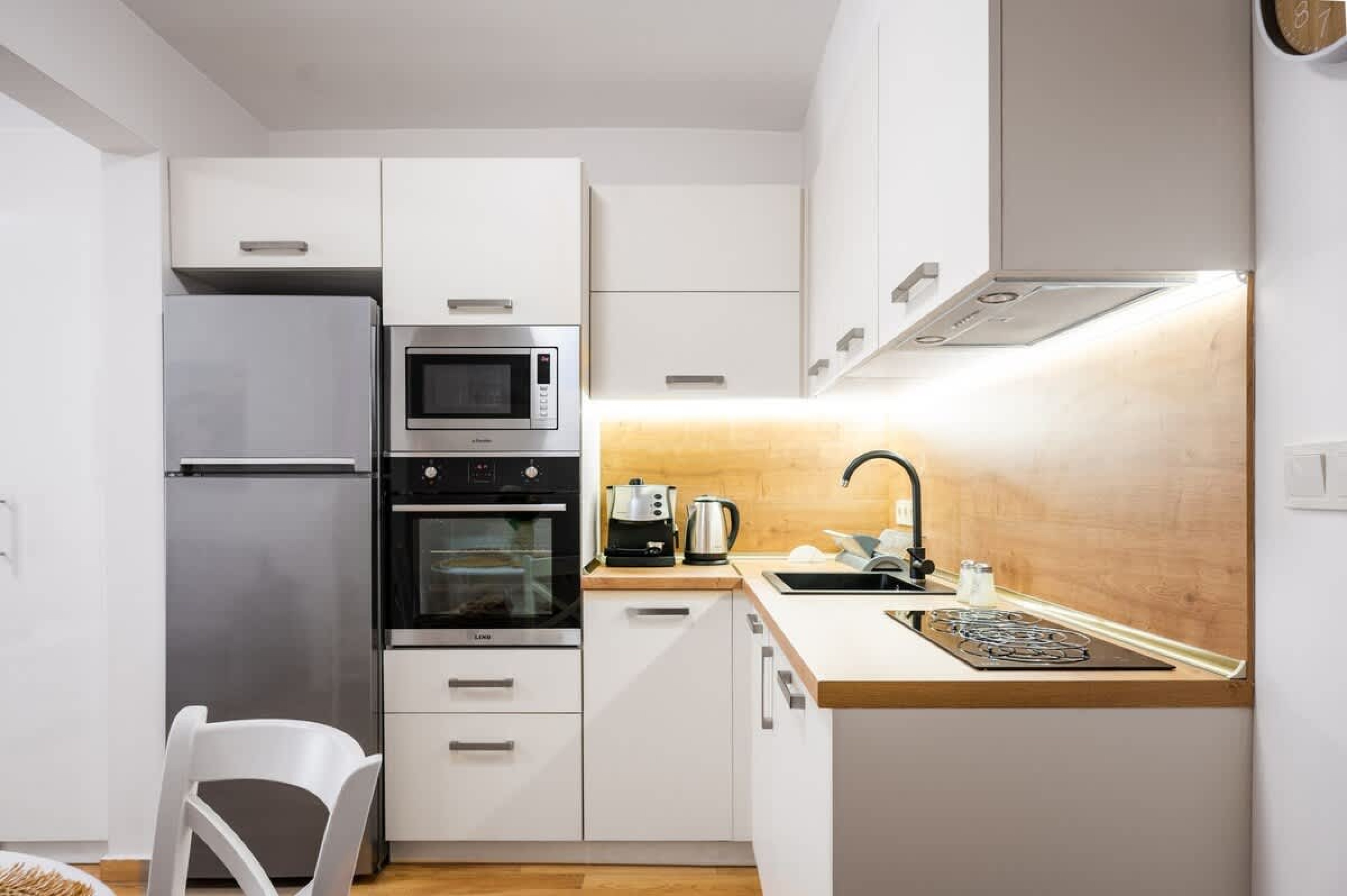 Scoutaround White Logo