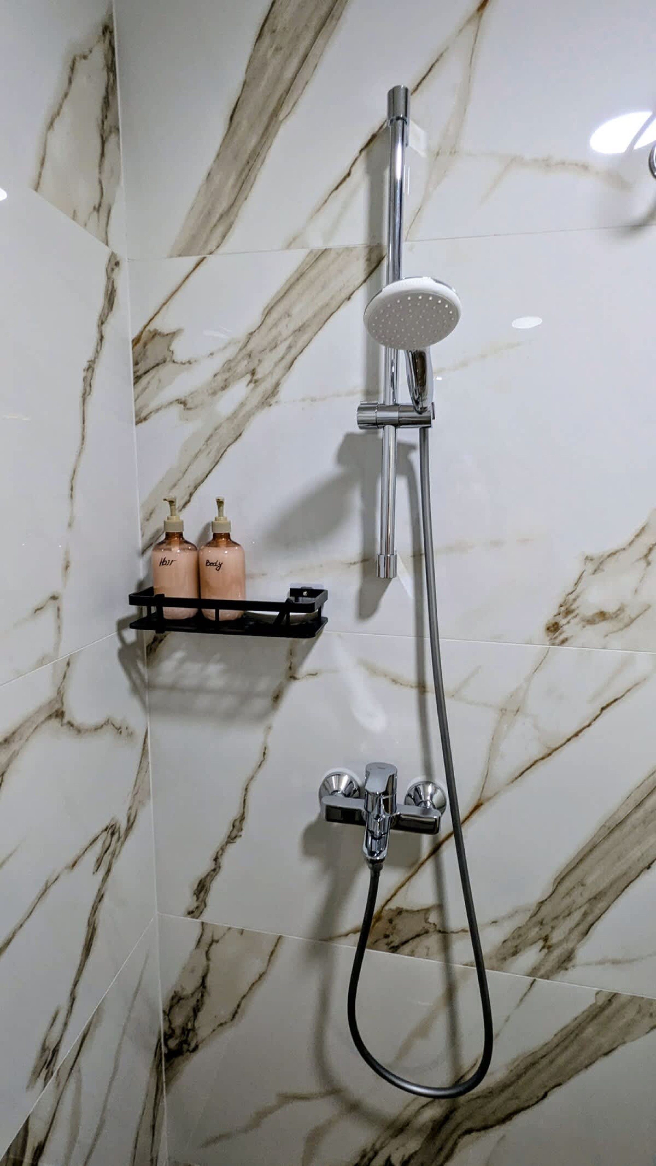 Scoutaround White Logo