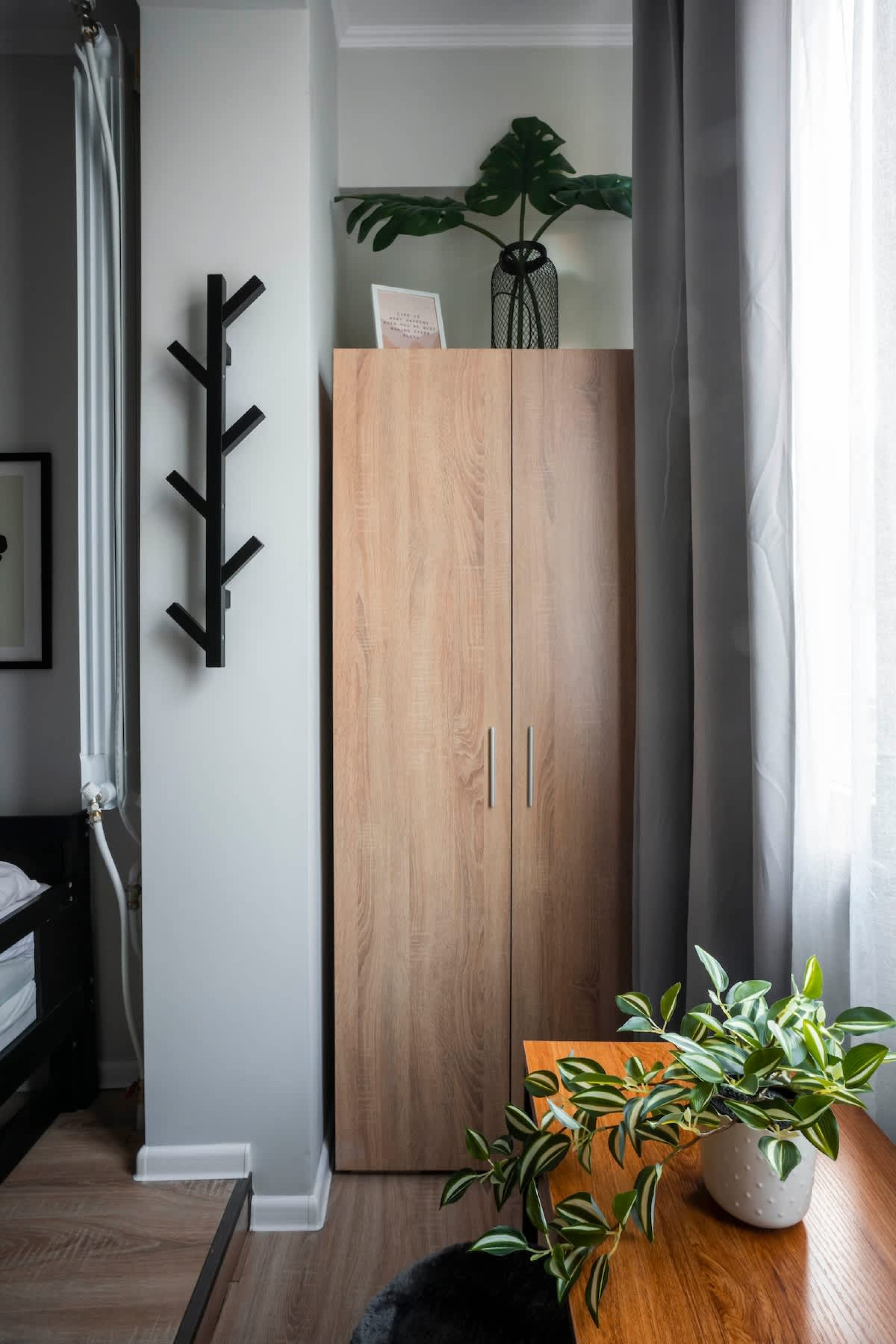 Scoutaround White Logo