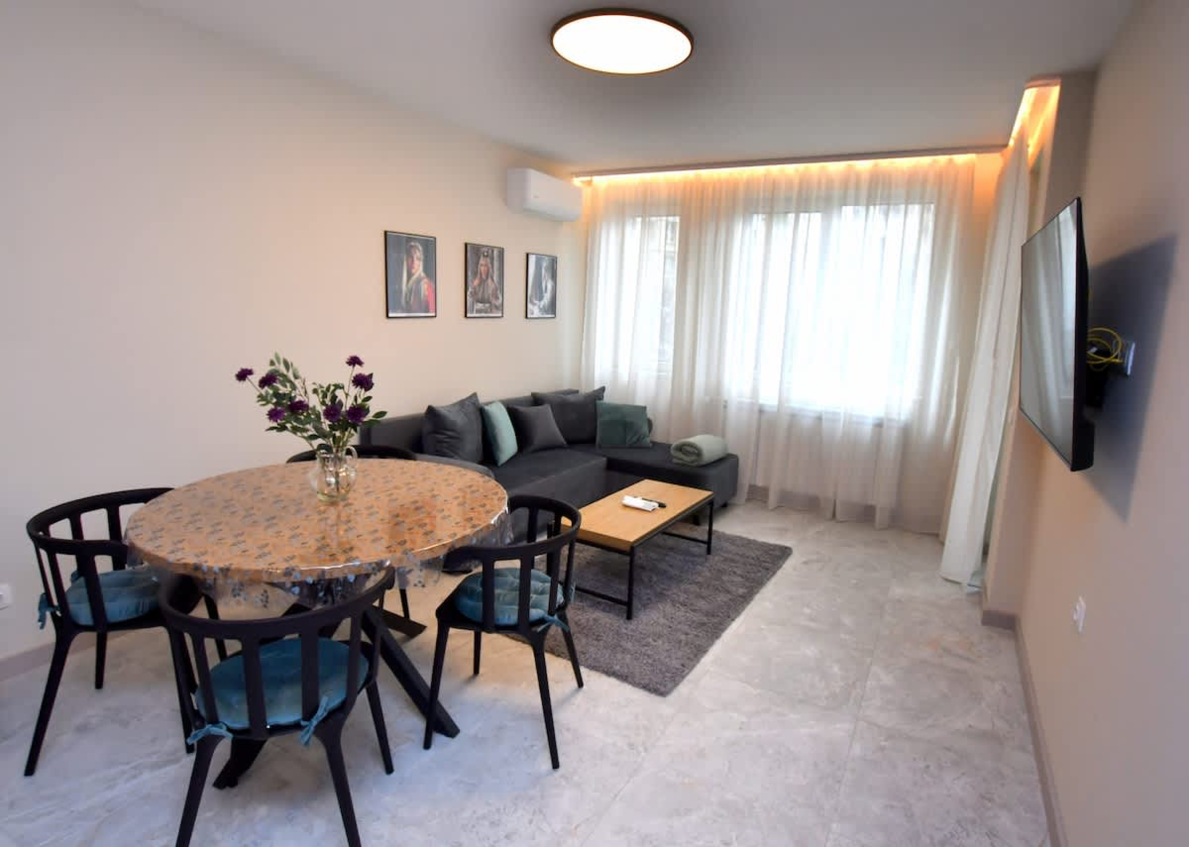 Scoutaround White Logo