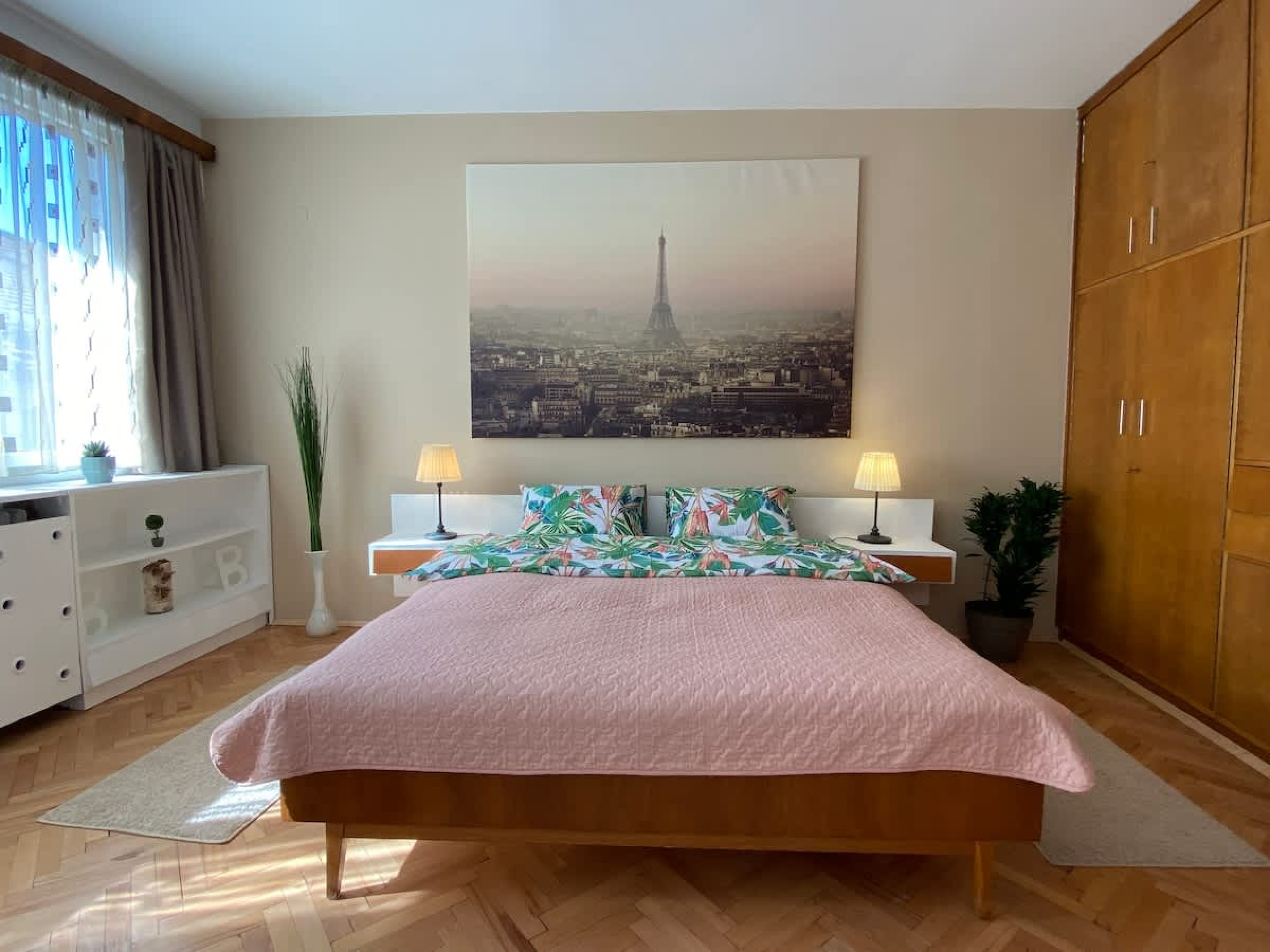 Scoutaround White Logo