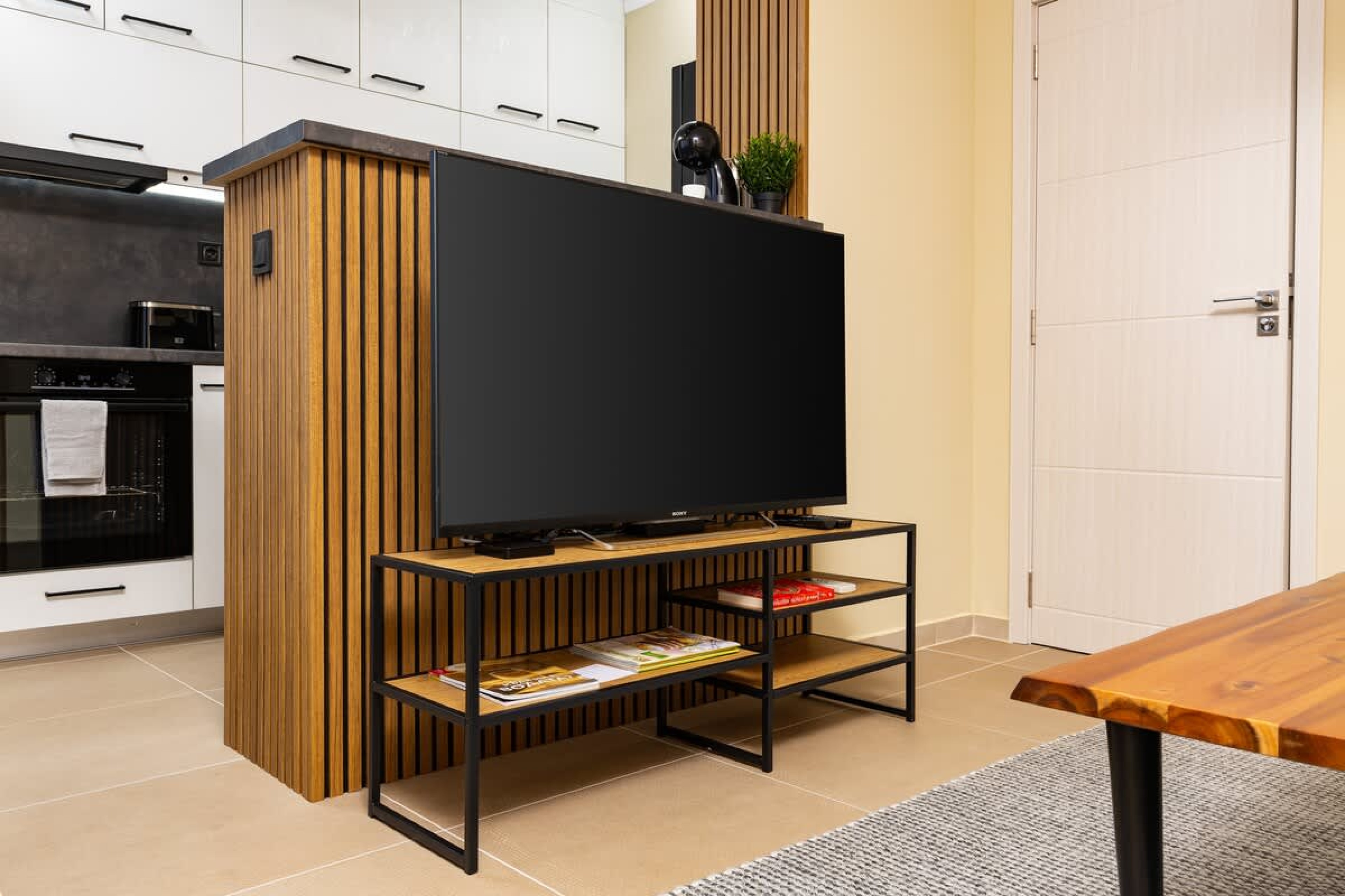 Scoutaround White Logo