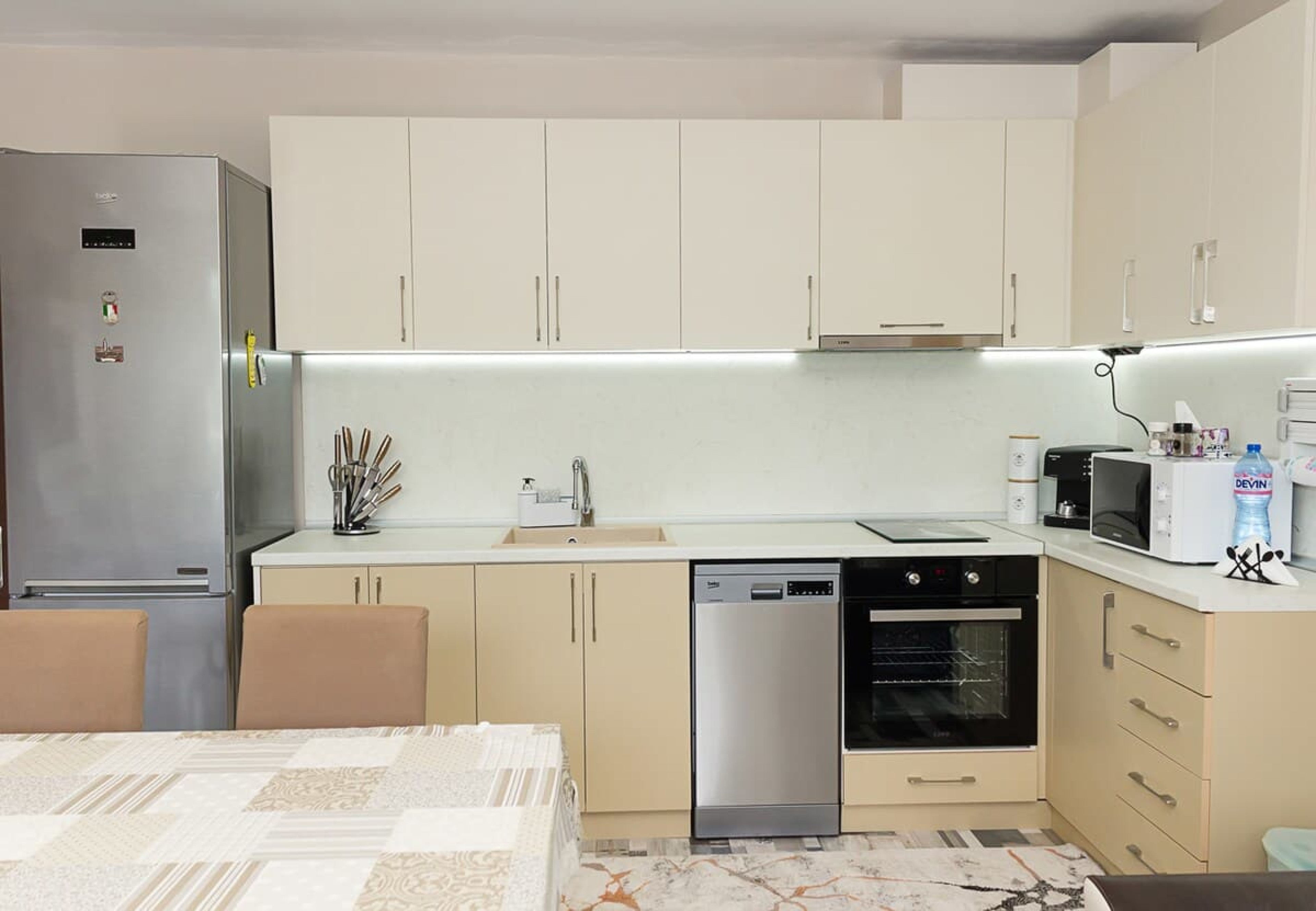 Scoutaround White Logo