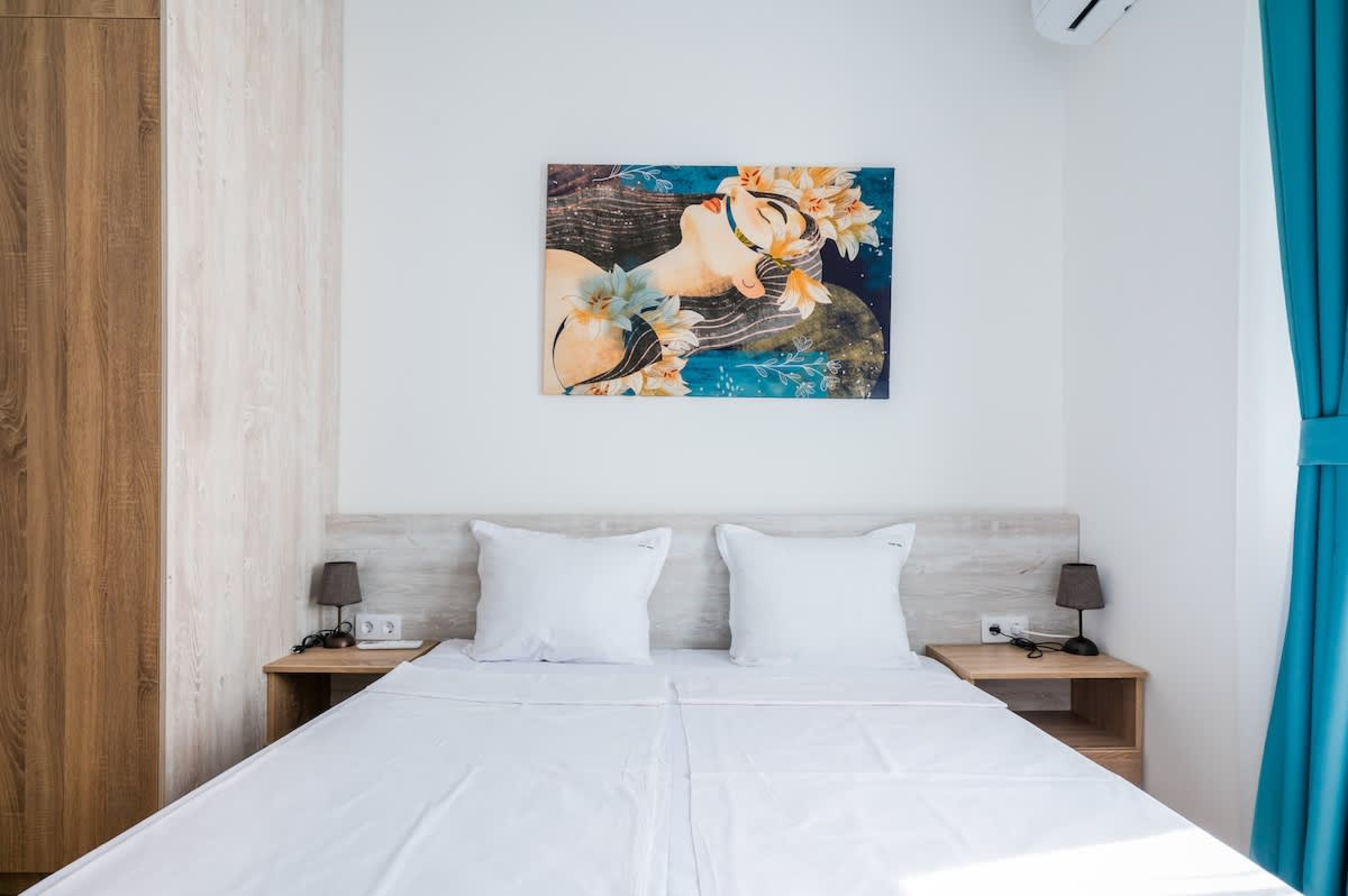 Scoutaround White Logo