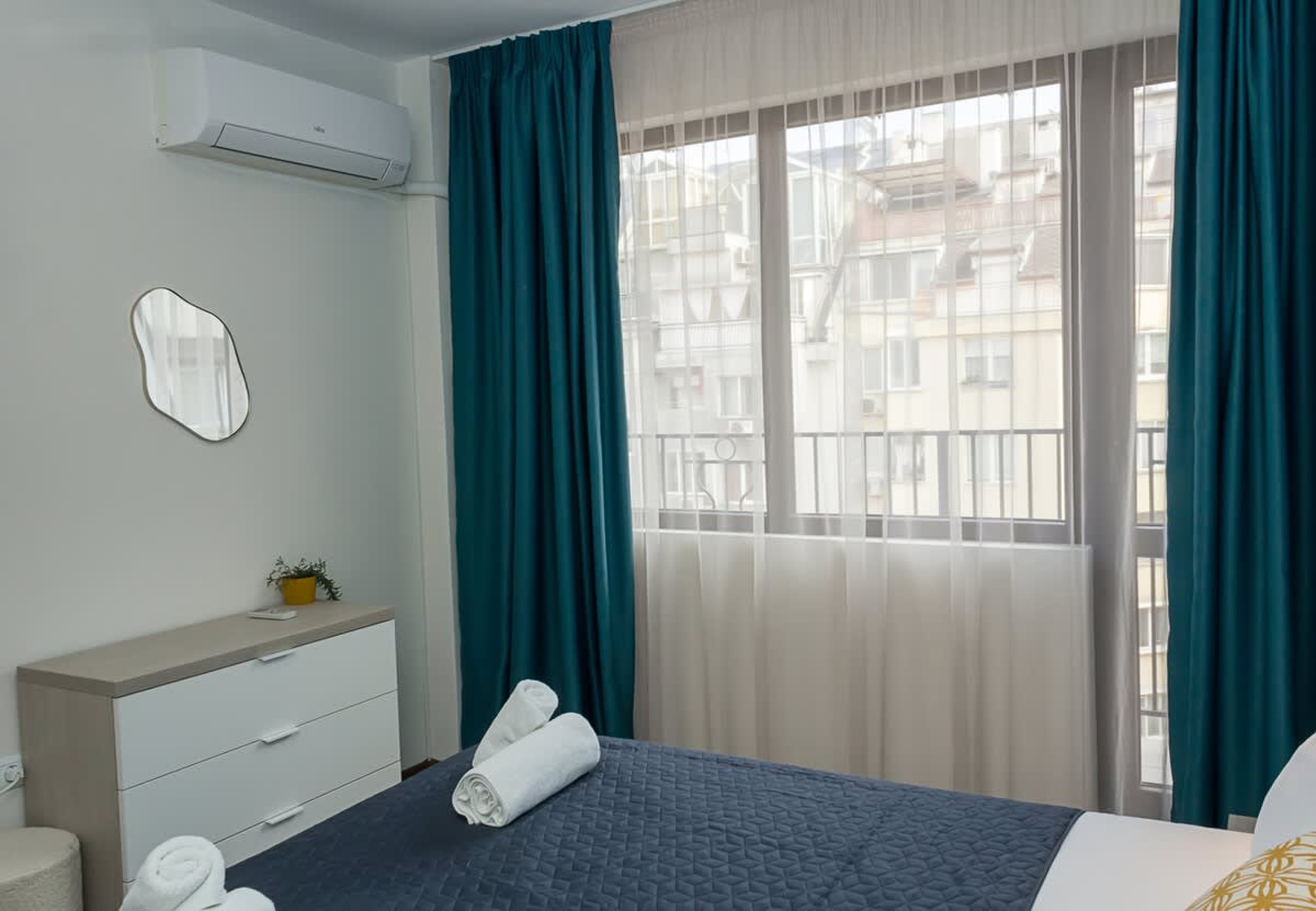 Scoutaround White Logo