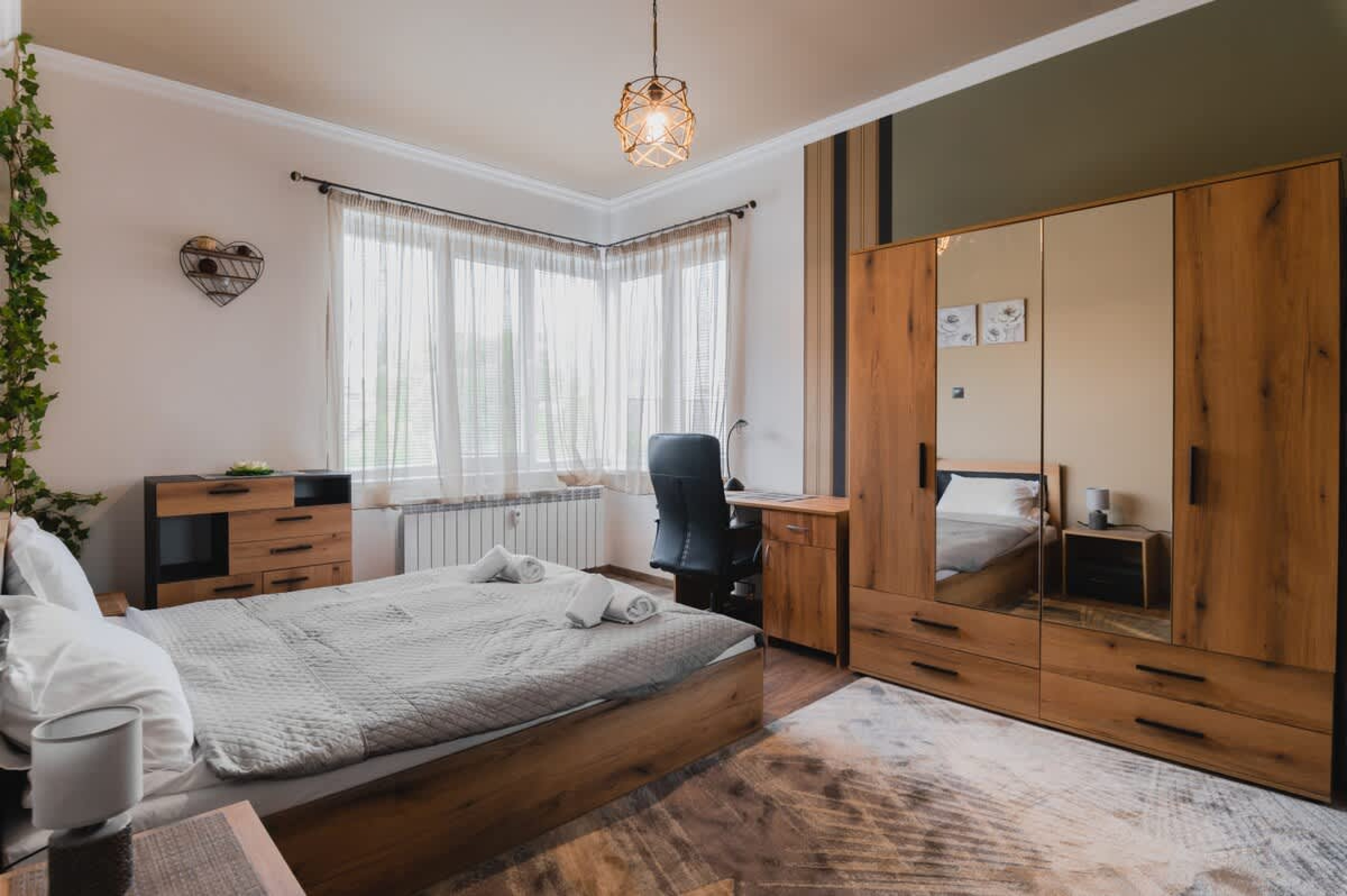 Scoutaround White Logo