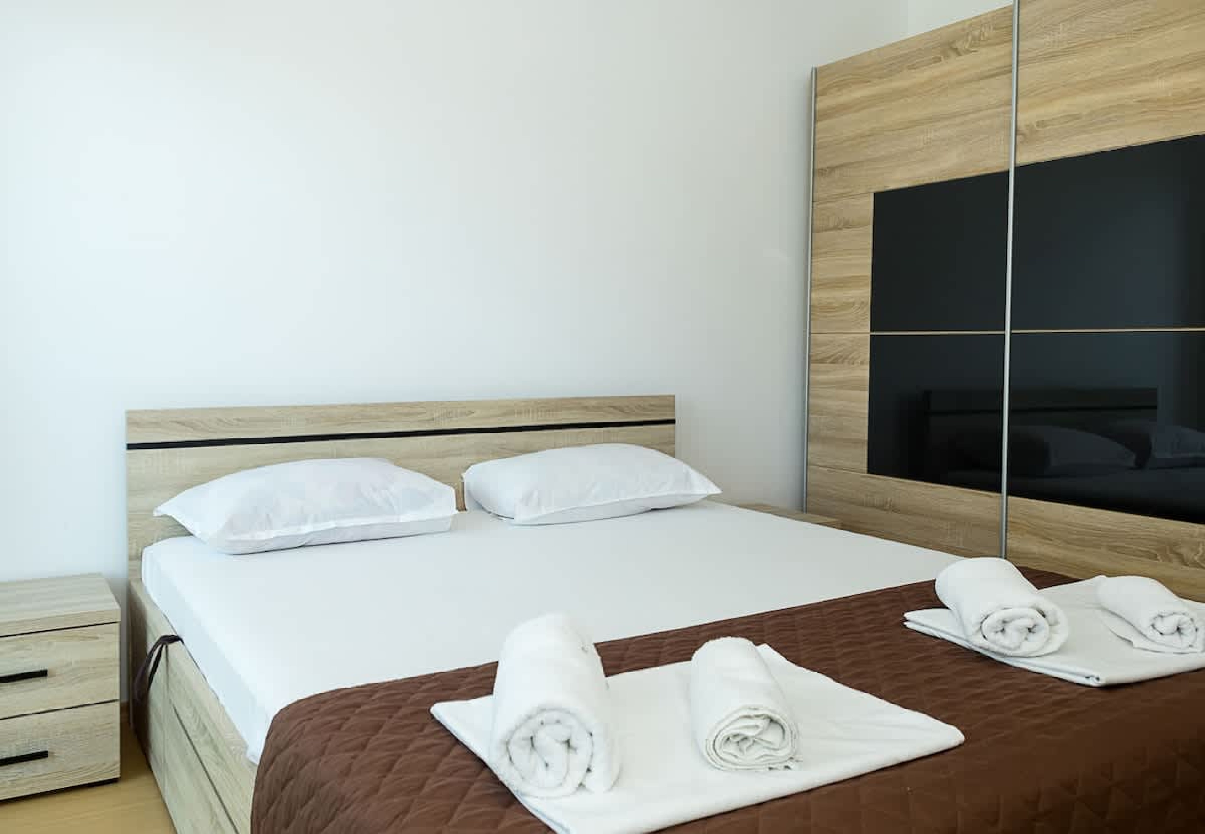 Scoutaround White Logo