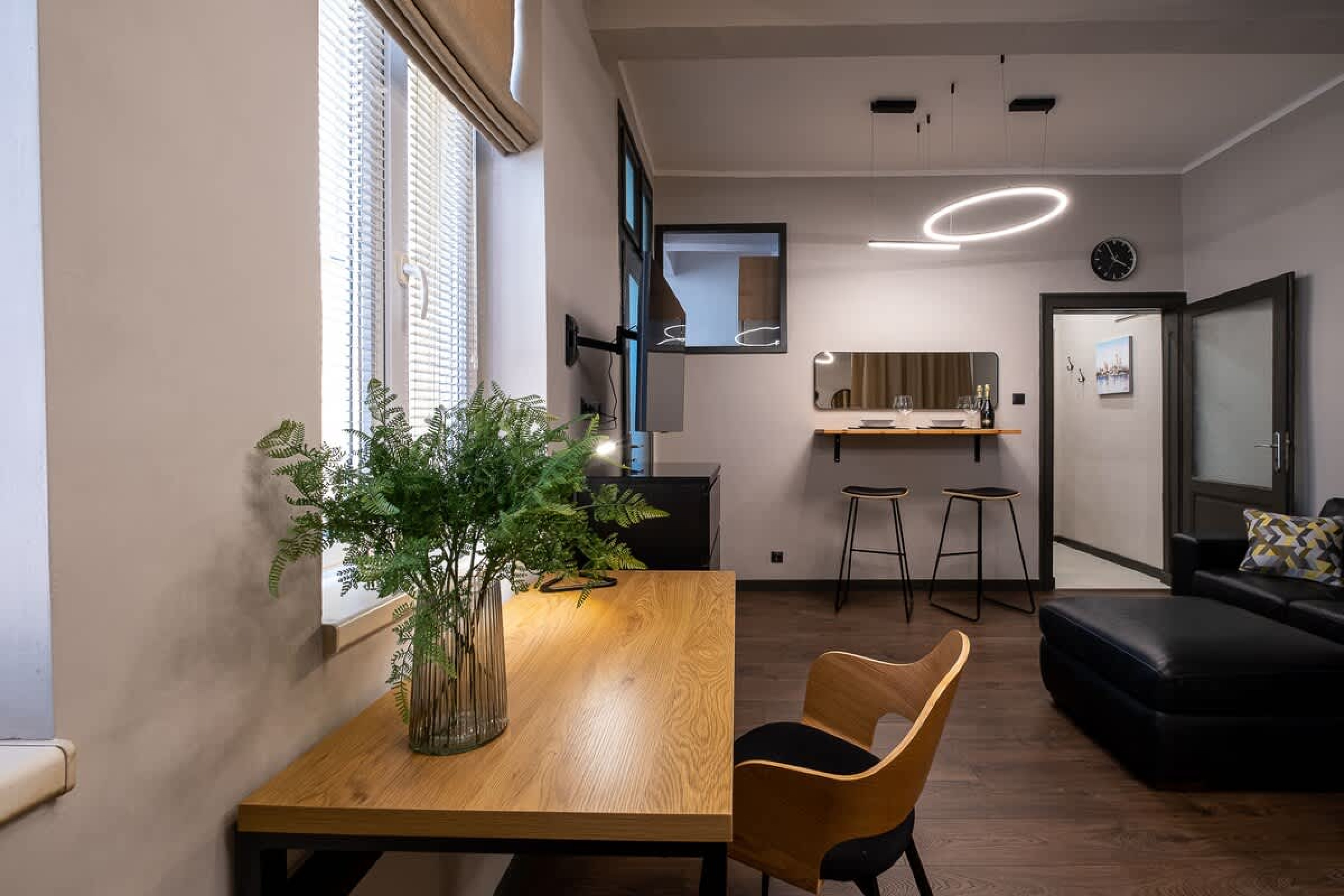 Scoutaround White Logo