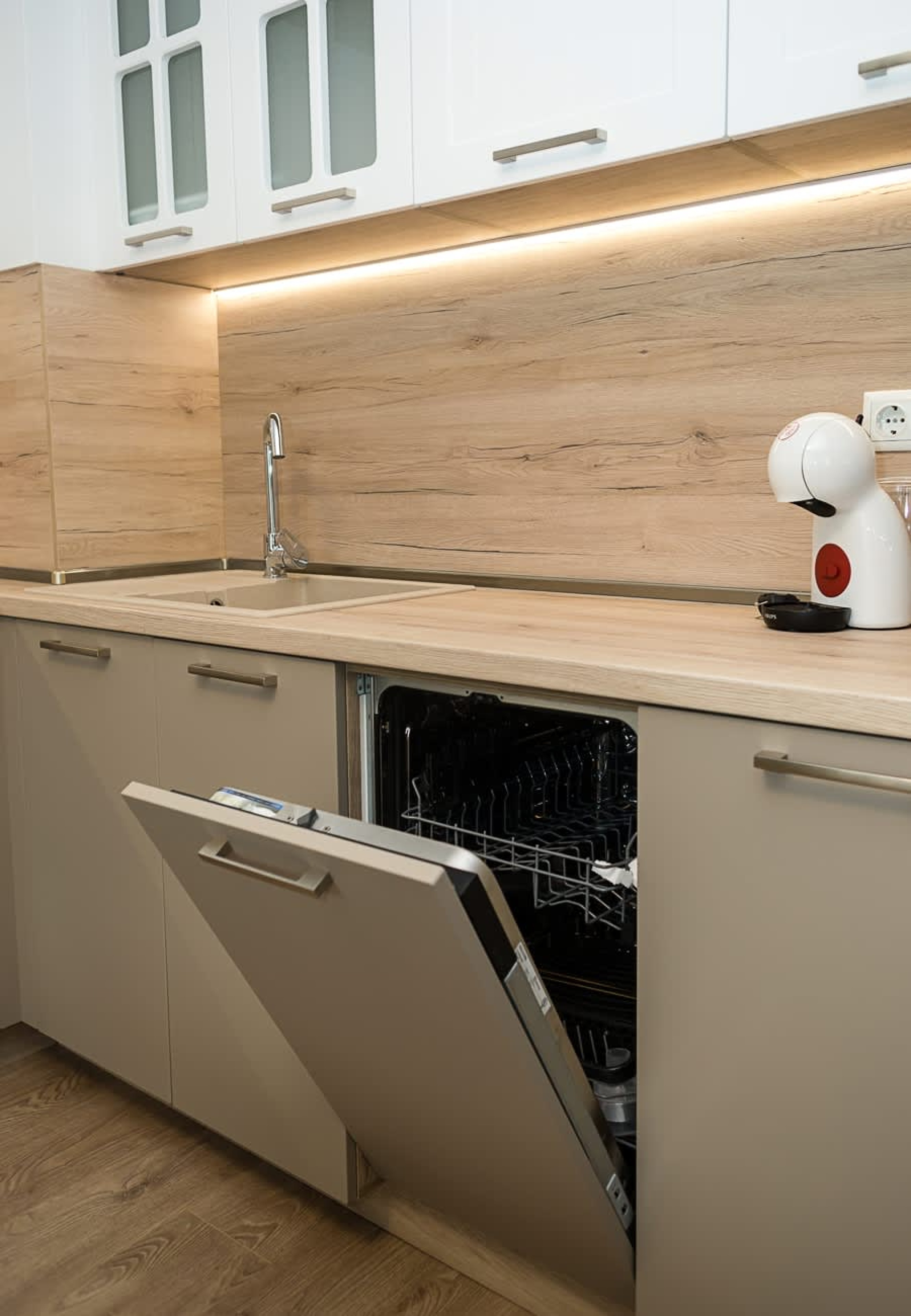 Scoutaround White Logo